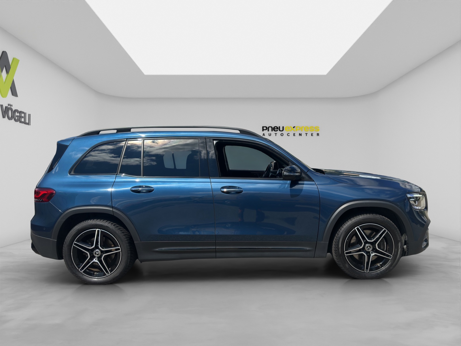MERCEDES-BENZ GLB 250 AMG Line 4matic-image-6