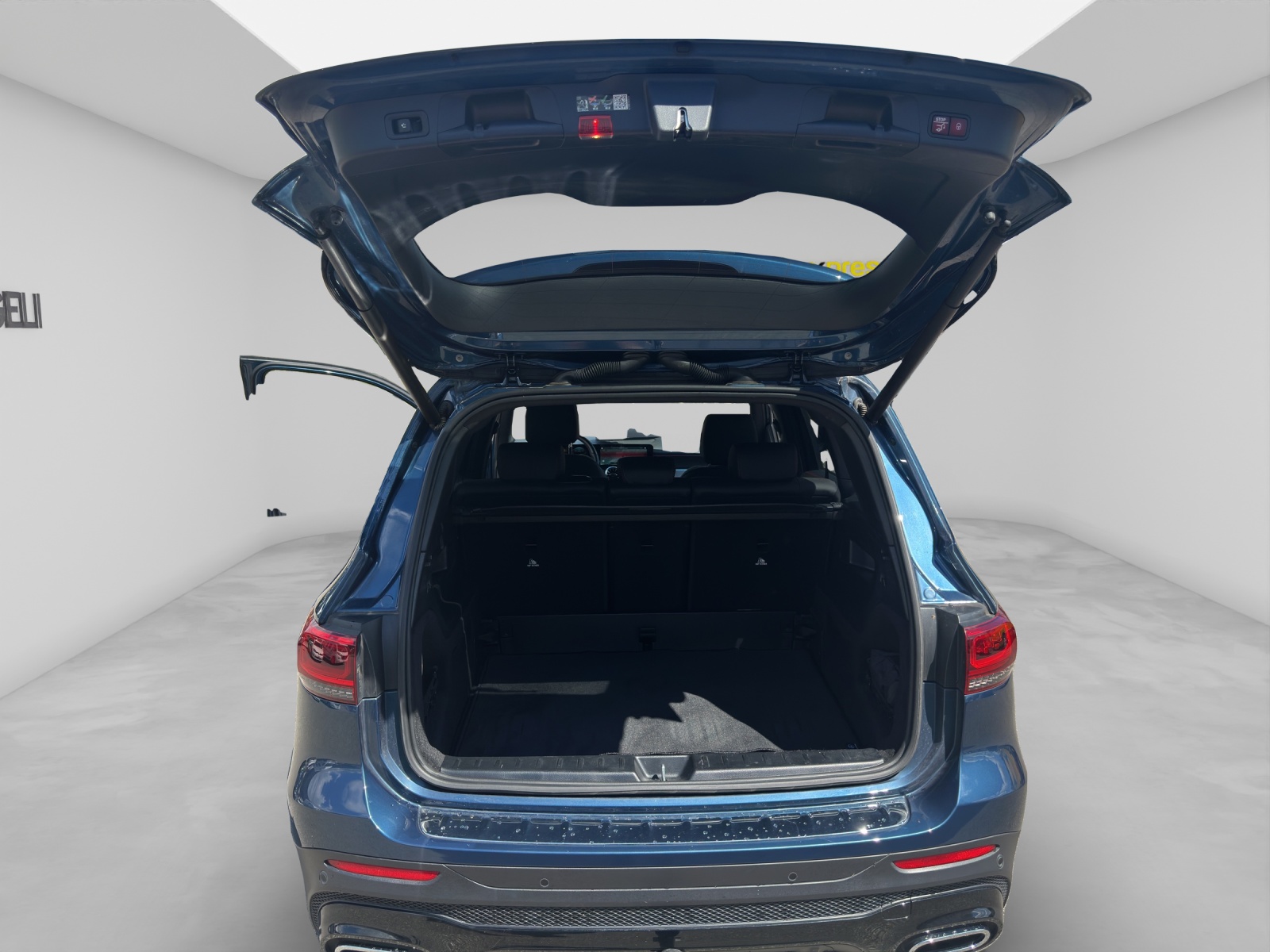 MERCEDES-BENZ GLB 250 AMG Line 4matic-image-18