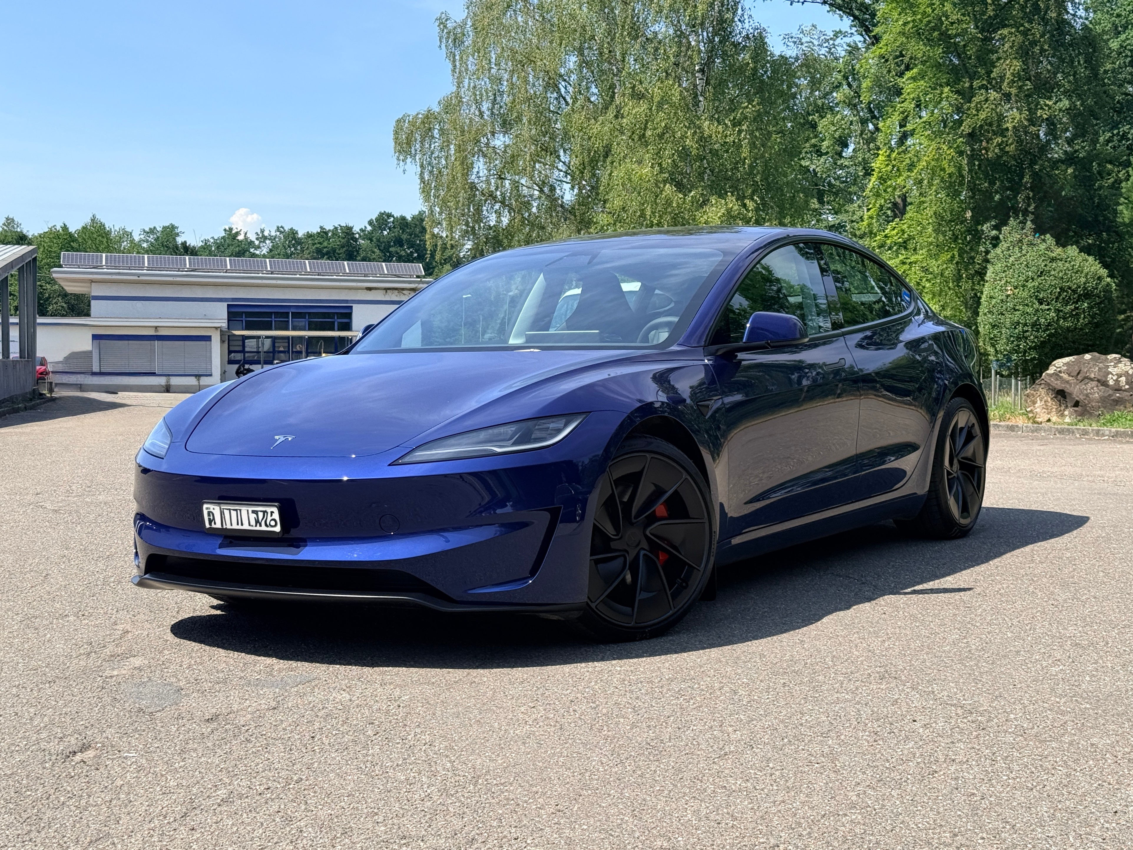 TESLA Performance — slika 1