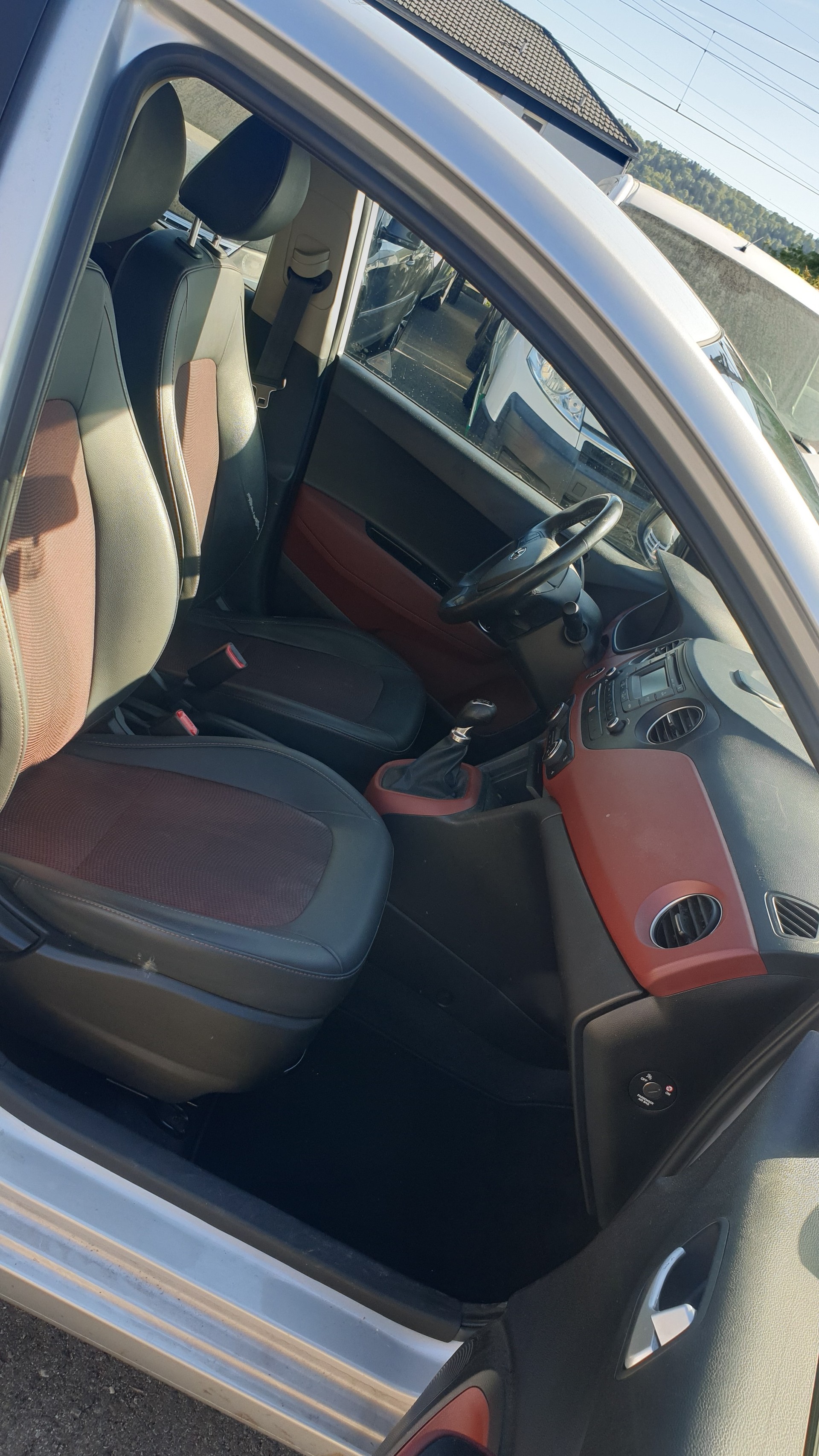 HYUNDAI i10 1.2 Amplia-image-11