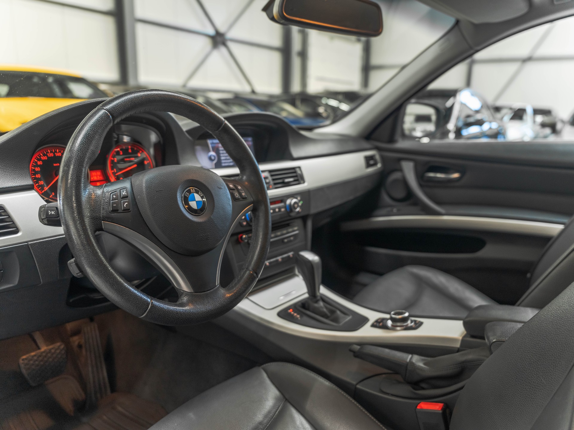 BMW 325i x-Drive more4you Steptronic-image-7