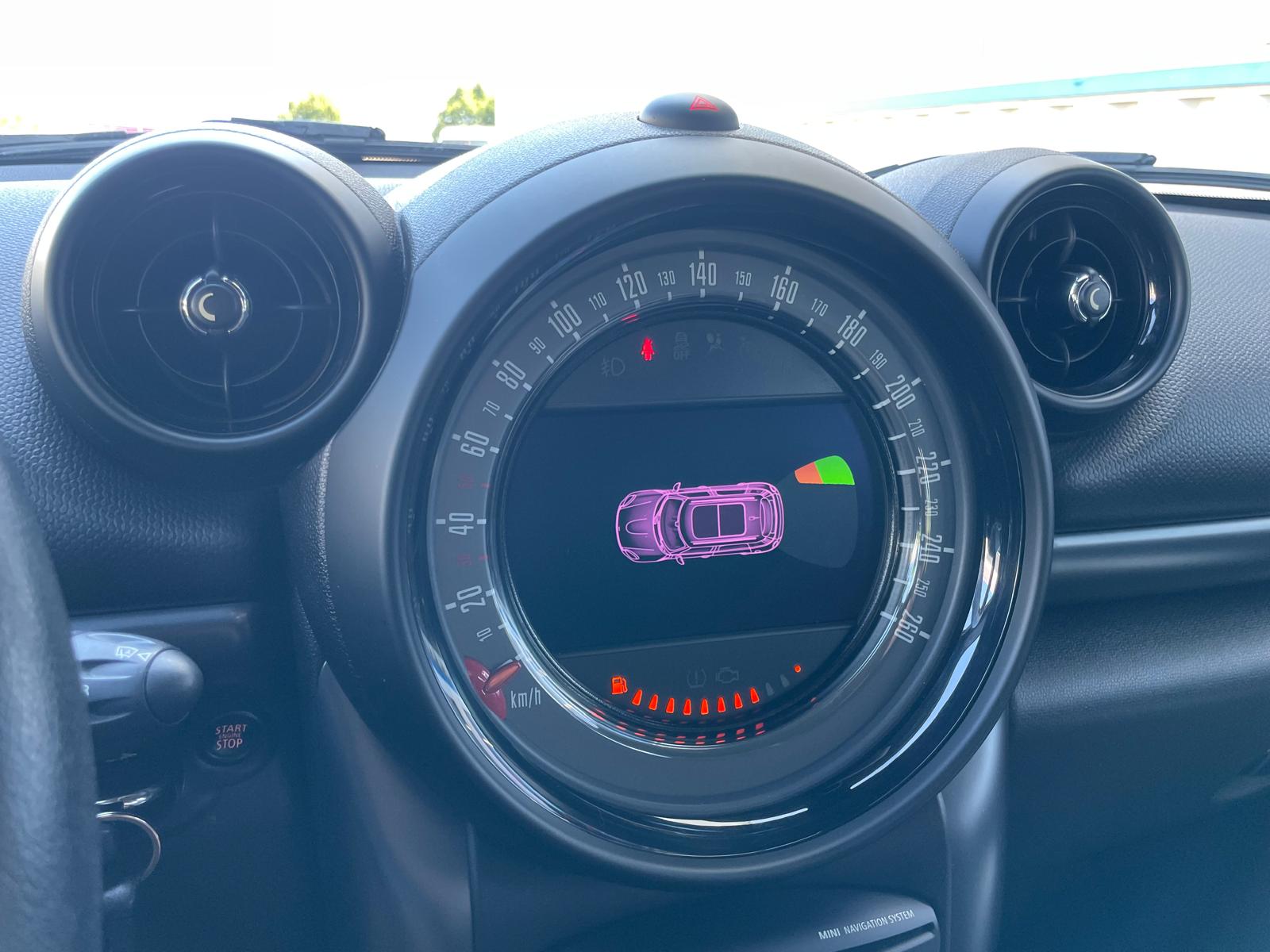 MINI Countryman Cooper SD ALL4 Steptronic (24)-image-13