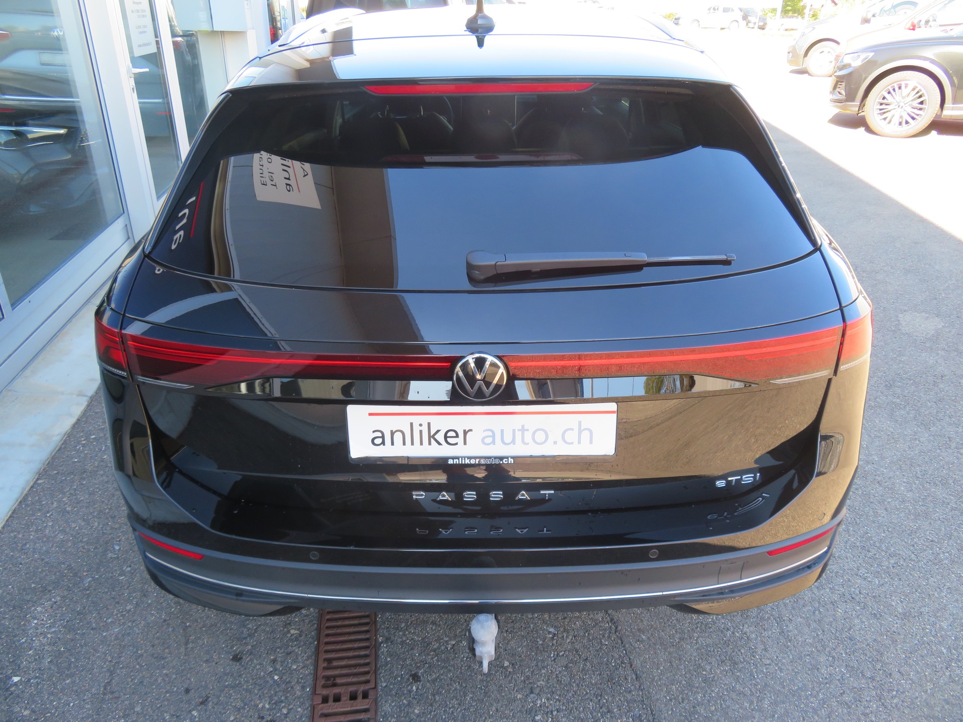 VW Passat Variant 1.5 eTSI evo2 Business DSG-image-2