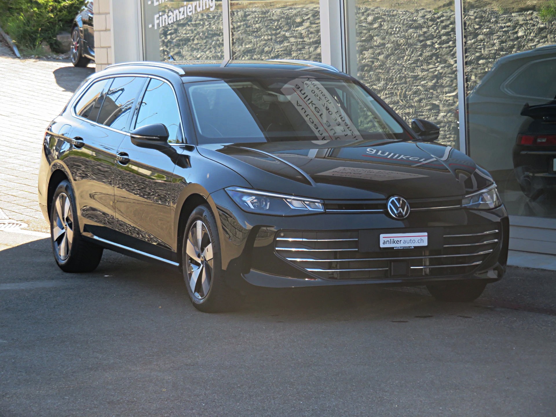 VW Passat Variant 1.5 eTSI evo2 Business DSG-image-0