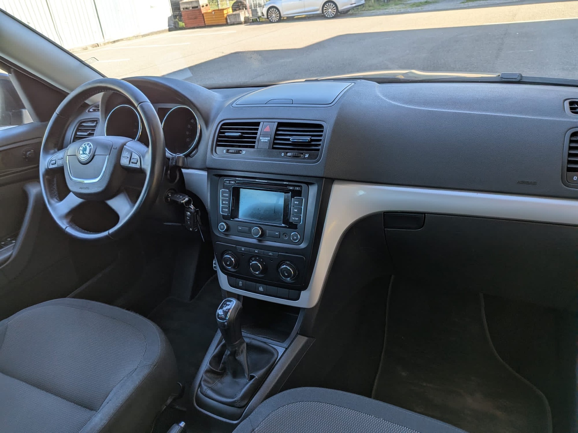 SKODA Yeti 2.0 TDI Elegance 4x4-image-7