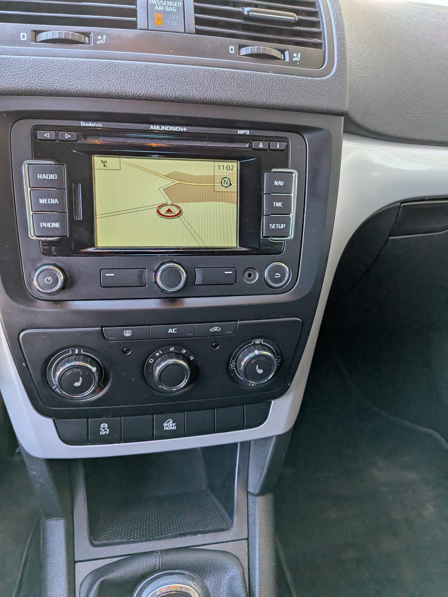 SKODA Yeti 2.0 TDI Elegance 4x4-image-2