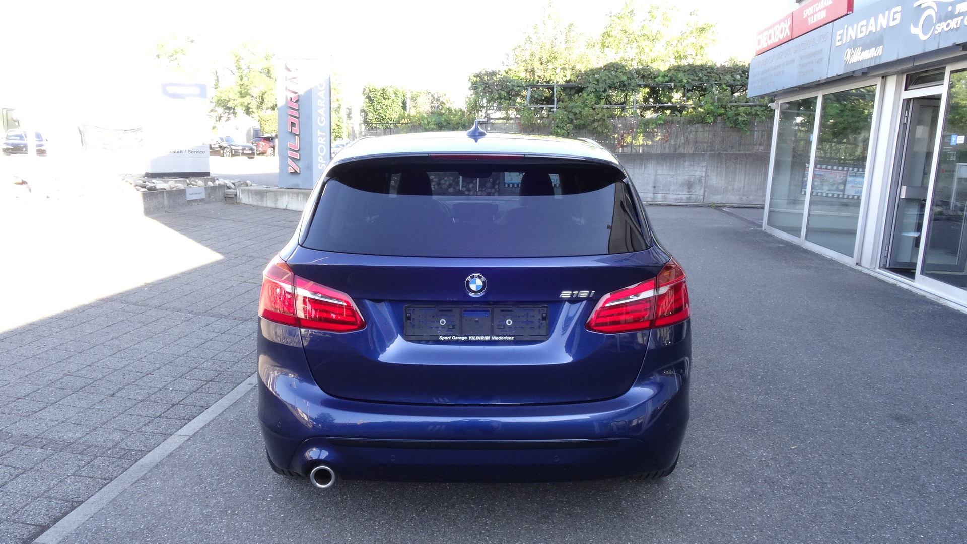 BMW 218i Active Tourer Sport Line-image-5