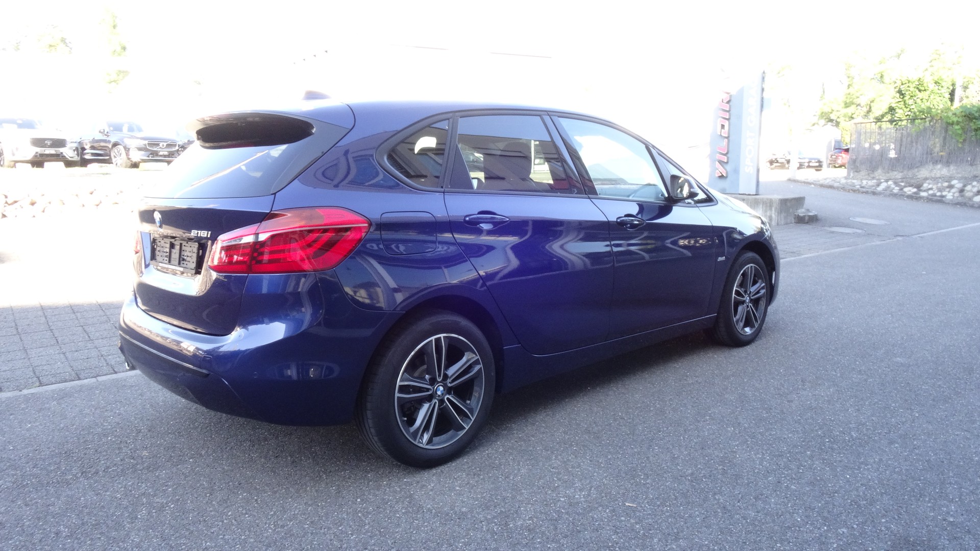 BMW 218i Active Tourer Sport Line-image-4