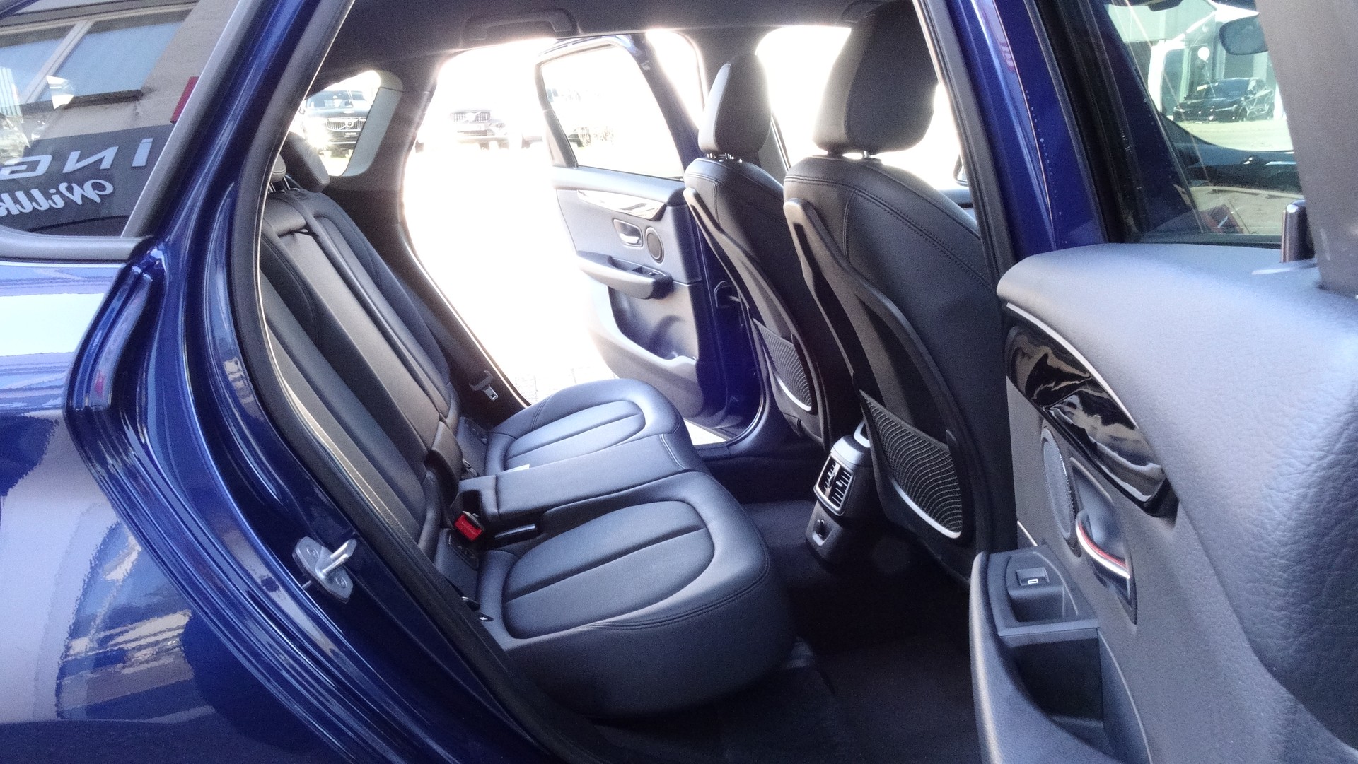 BMW 218i Active Tourer Sport Line-image-12