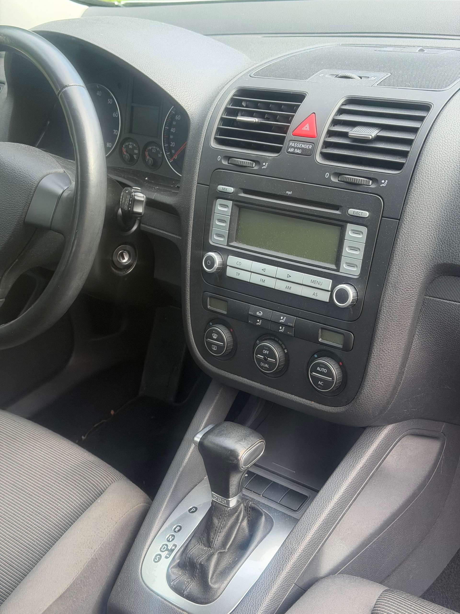 VW Golf 1.4 TSI GT Sport DSG-image-9