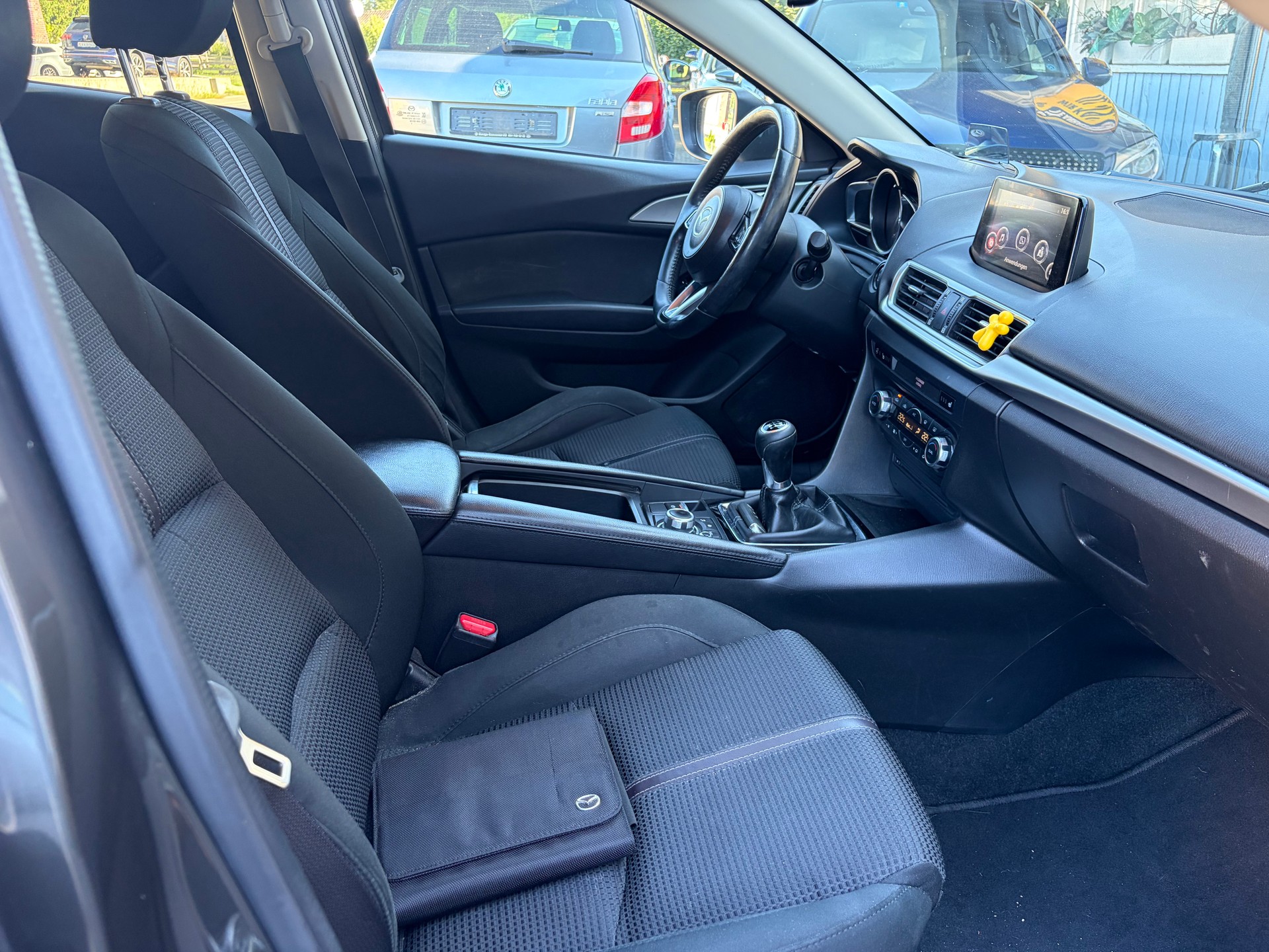 MAZDA 3 SKYACTIV-G 100 Ambition Plus-image-9