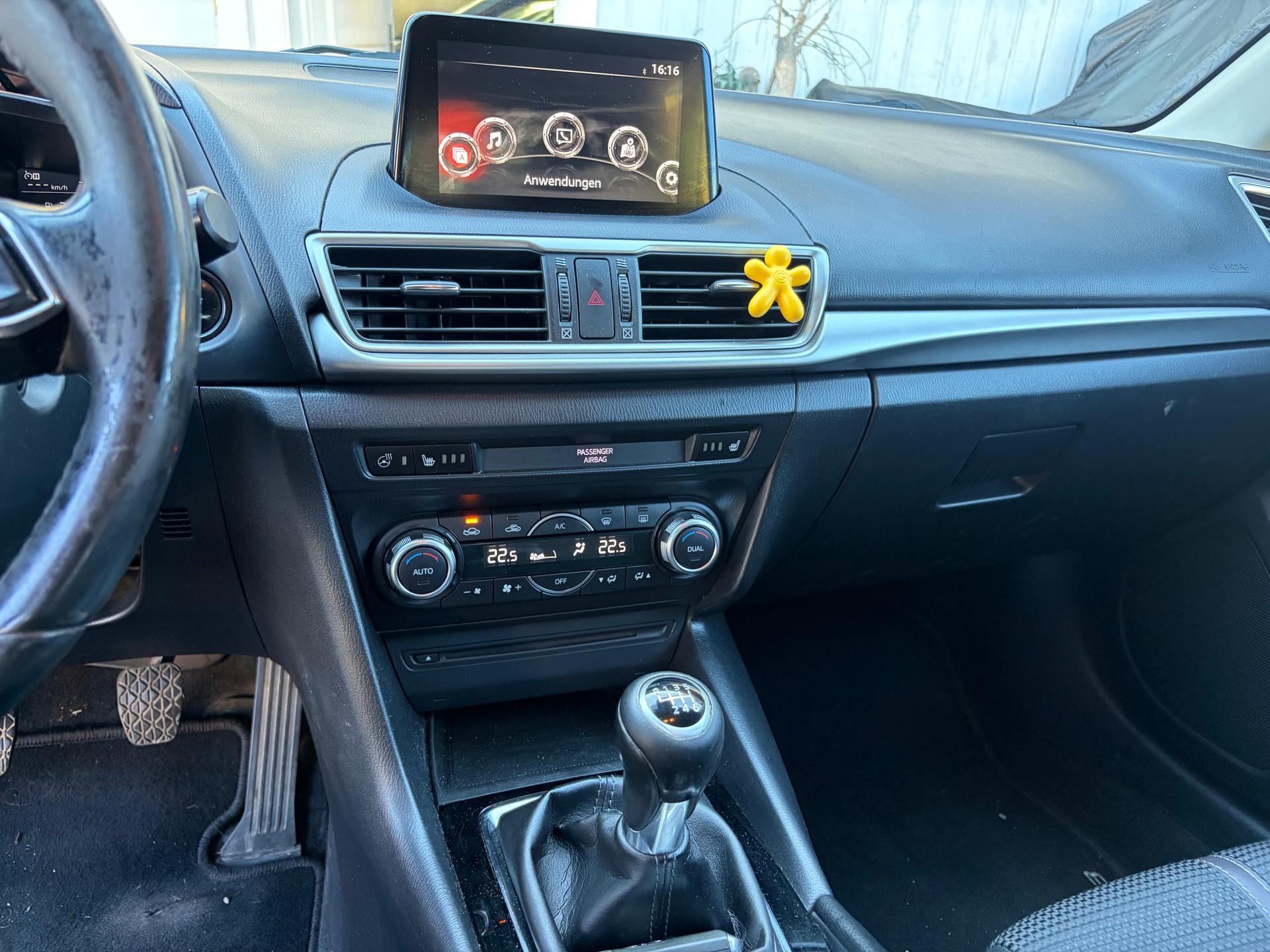 MAZDA 3 SKYACTIV-G 100 Ambition Plus-image-12