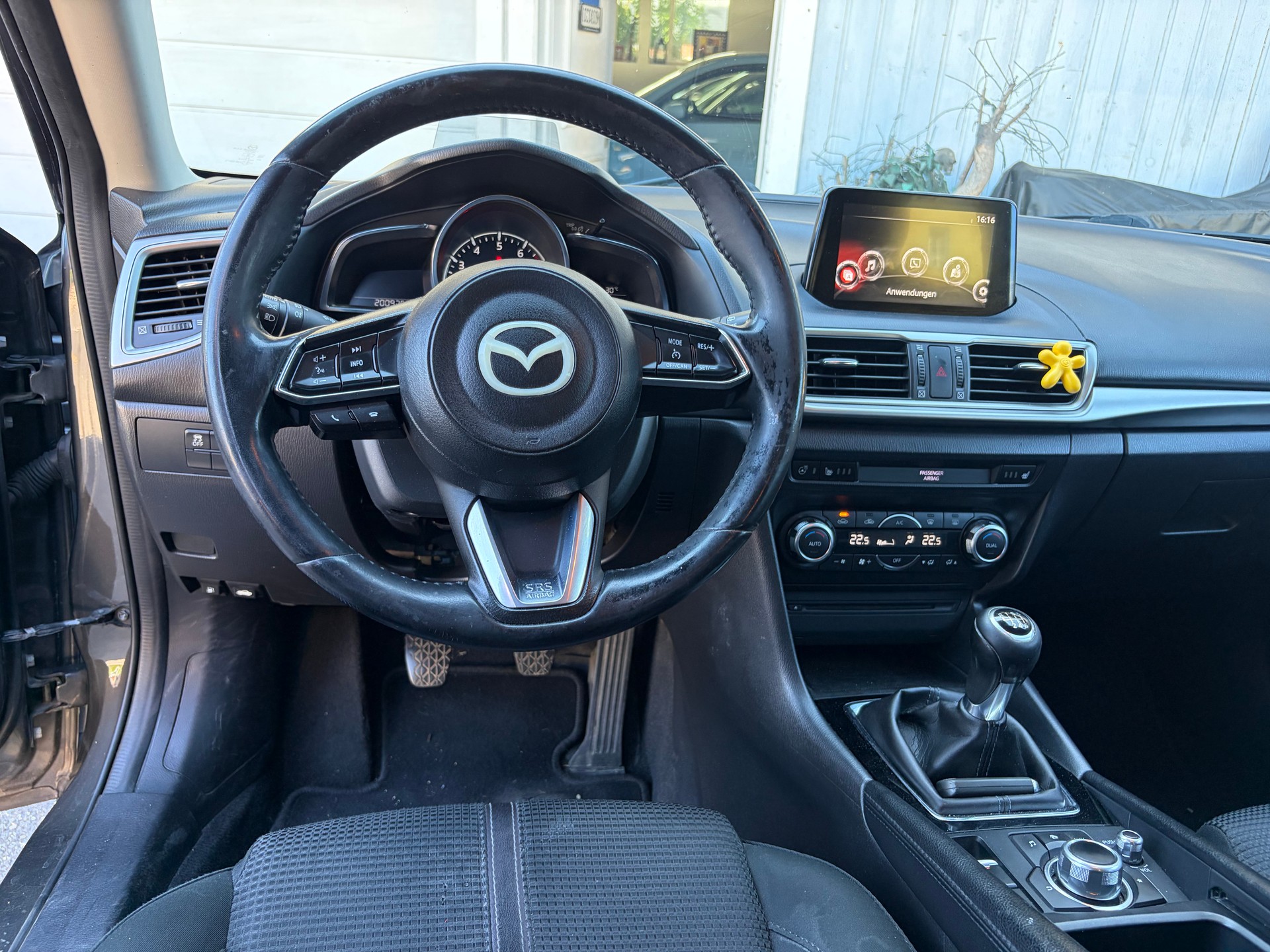 MAZDA 3 SKYACTIV-G 100 Ambition Plus-image-8