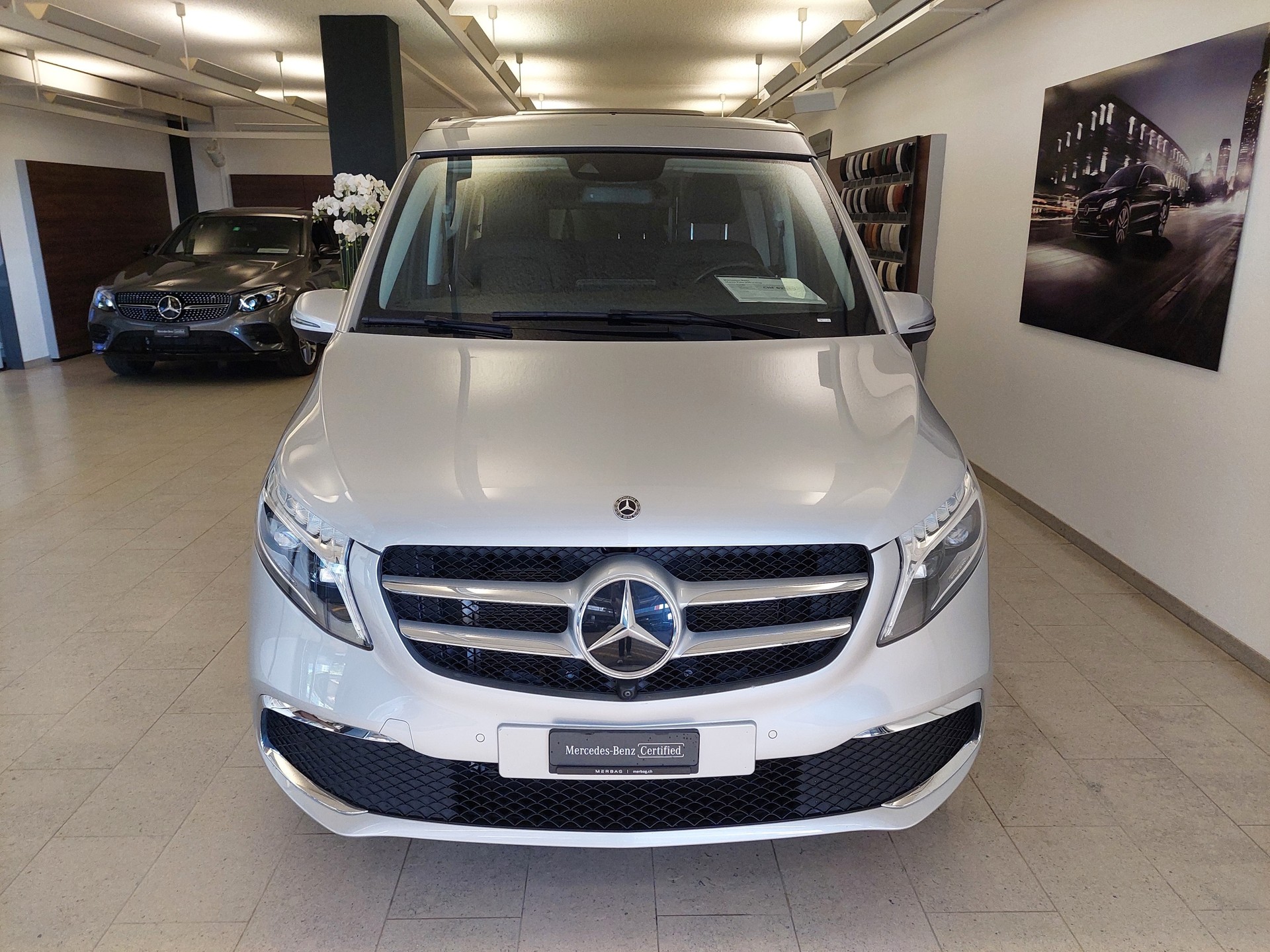 MERCEDES-BENZ 300 d 4matic-image-4