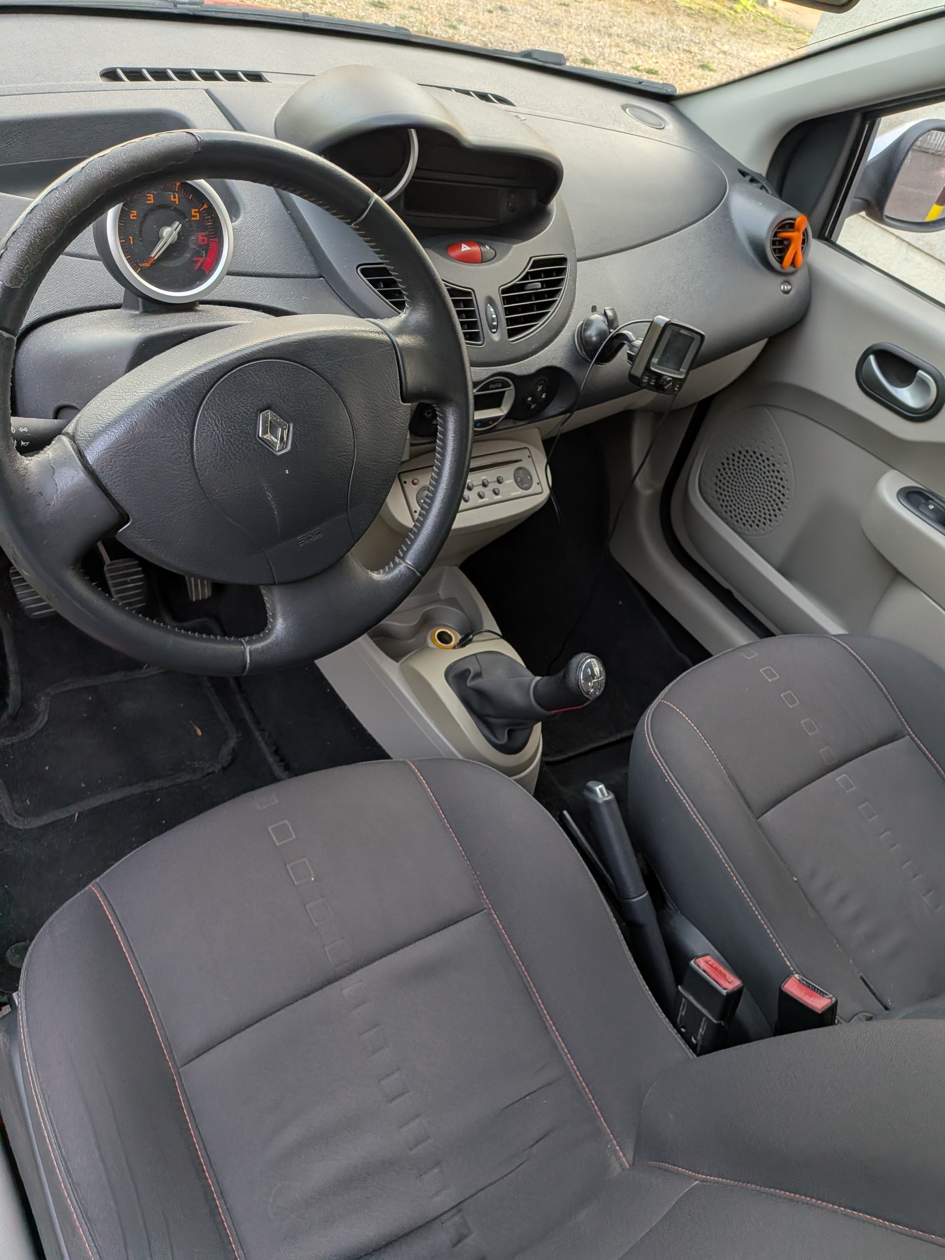 RENAULT 1.2 TCe 100 GT-image-3