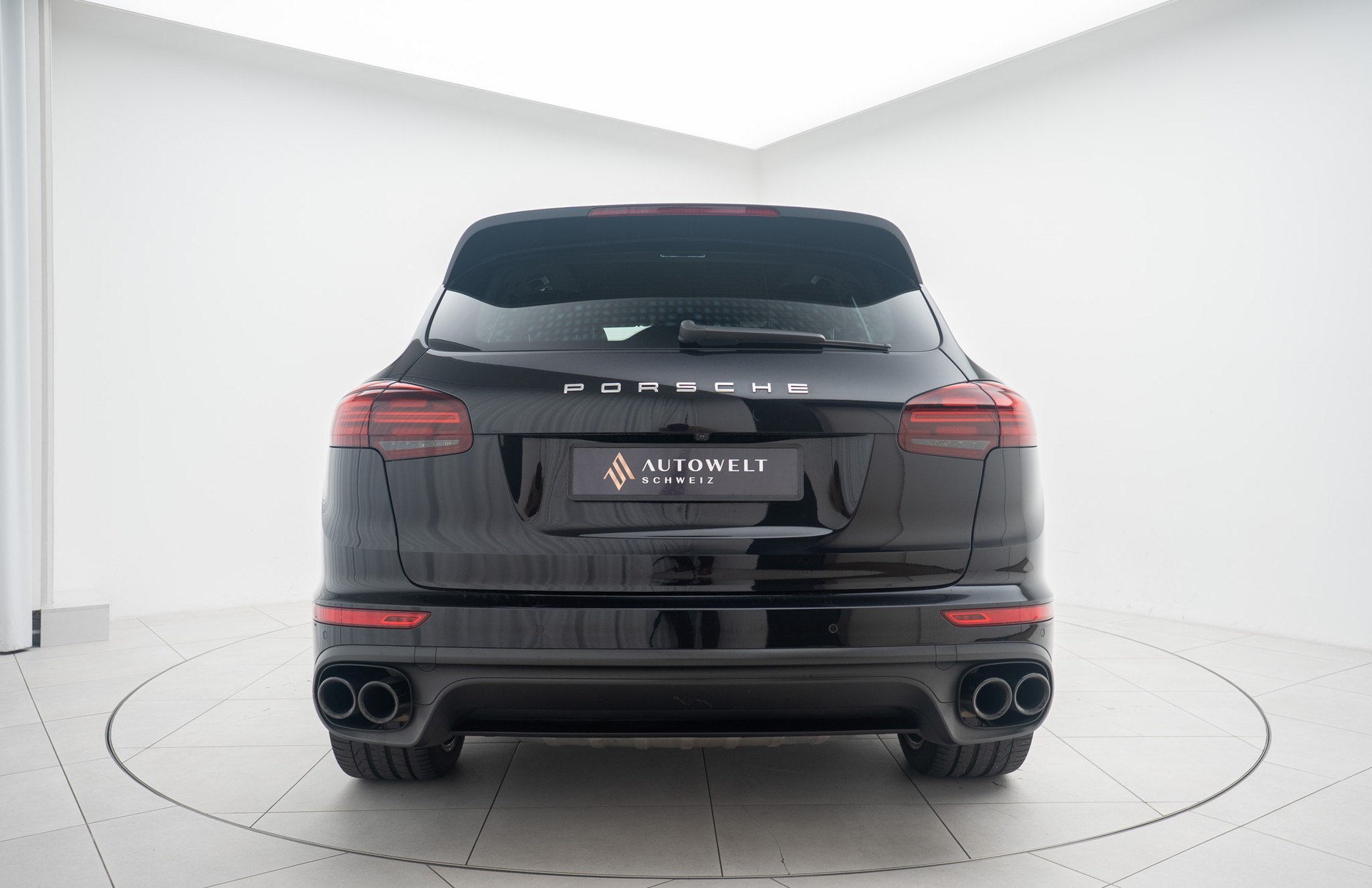 PORSCHE Cayenne S Diesel-image-3