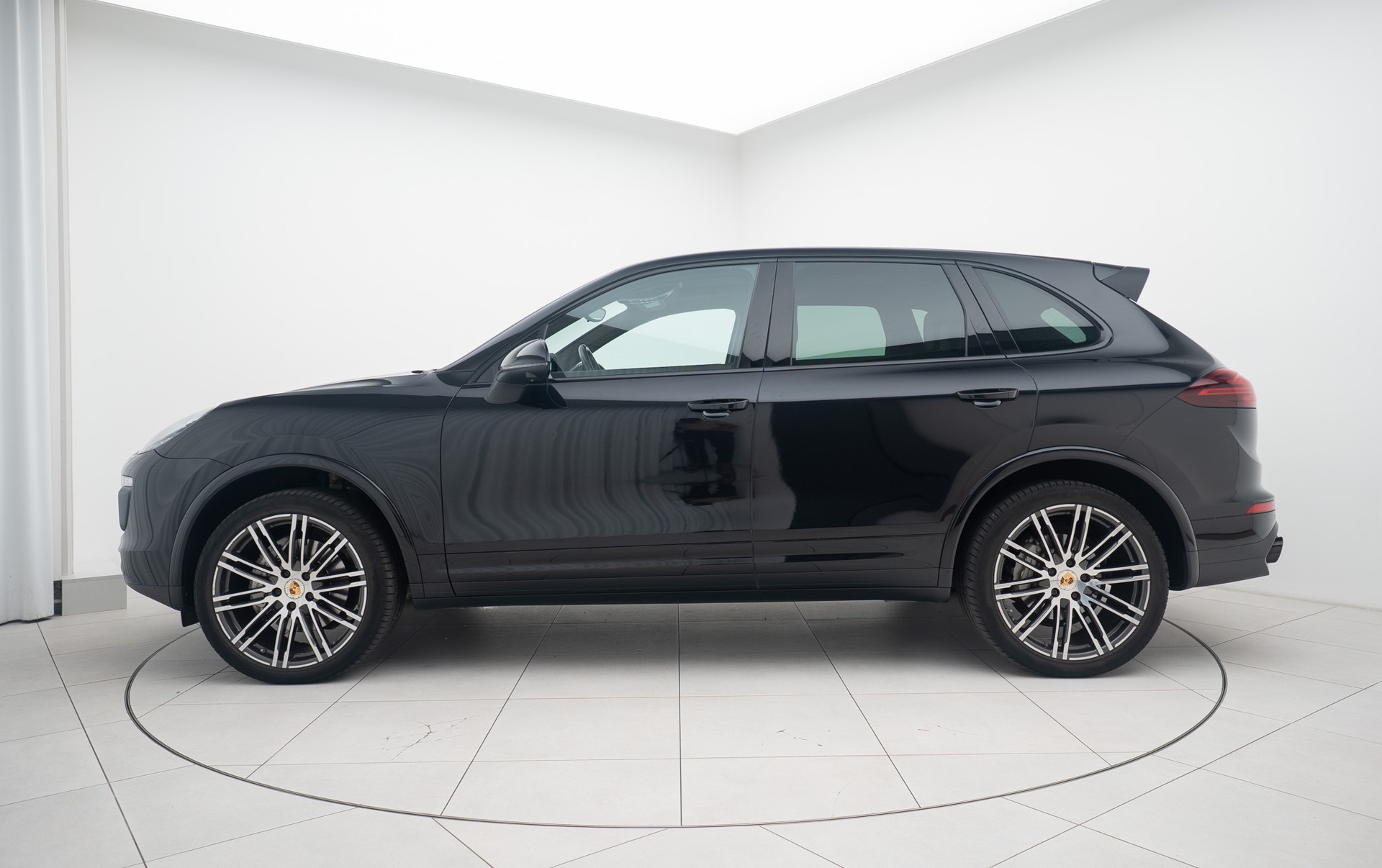PORSCHE Cayenne S Diesel-image-1