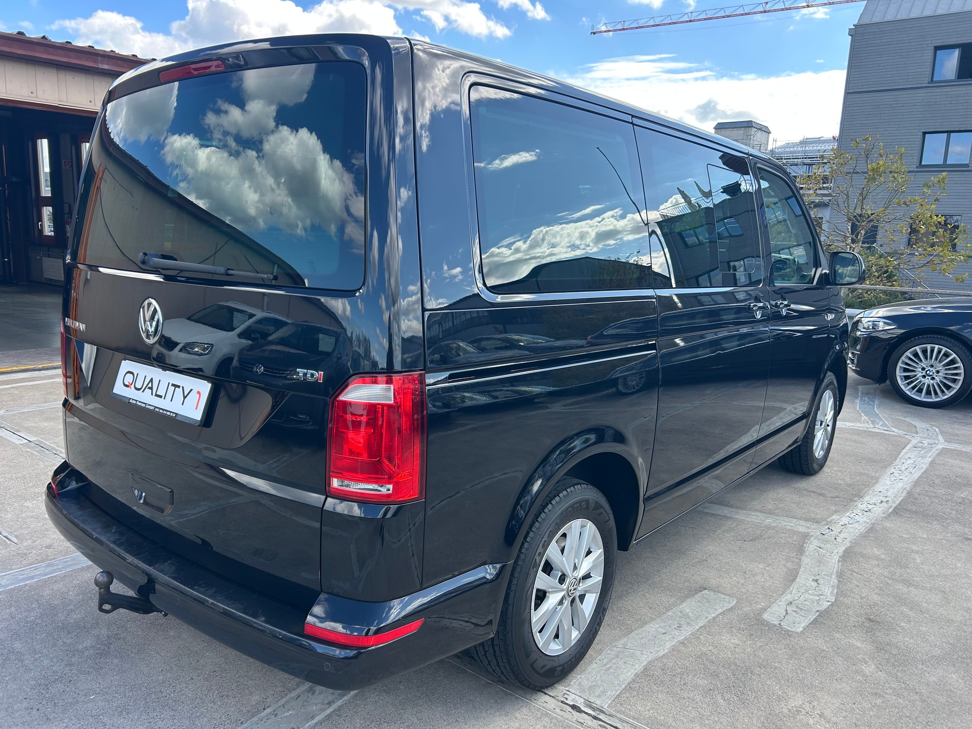 VW T6 Multivan 2.0 TDI Family Edition DSG-image-3