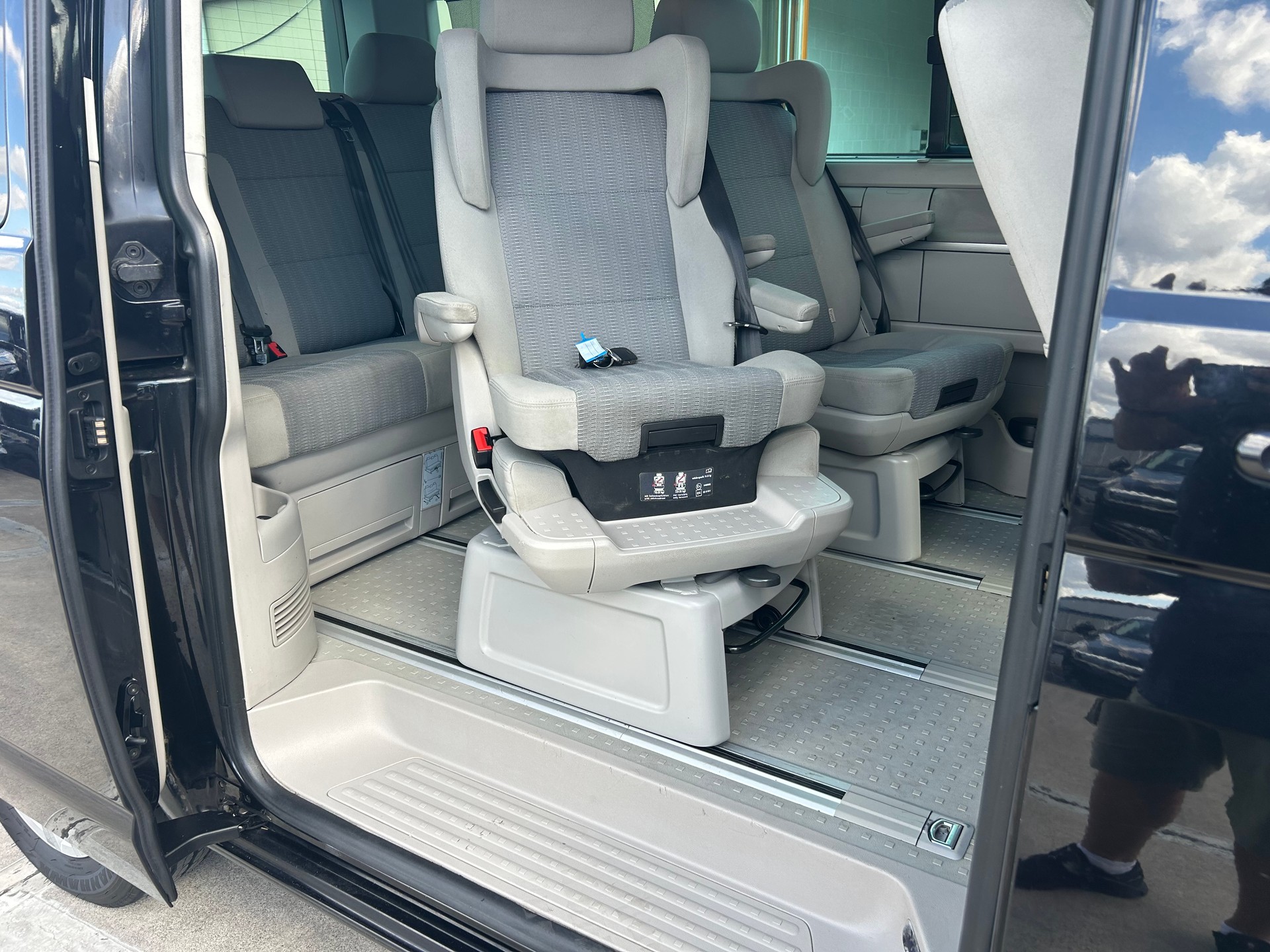 VW T6 Multivan 2.0 TDI Family Edition DSG-image-10