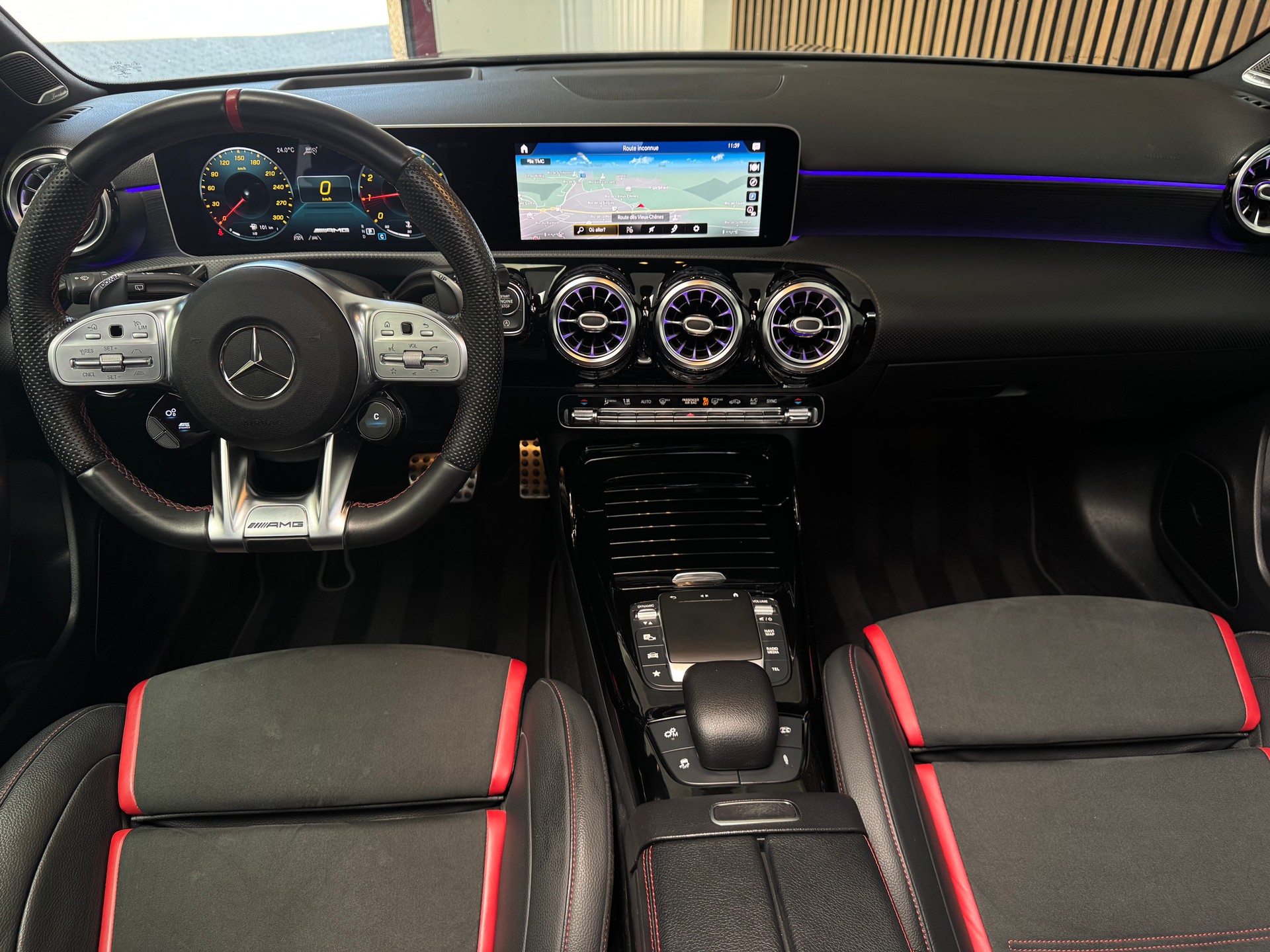 MERCEDES-BENZ A 45 S AMG 4Matic+ Speedshift-image-16