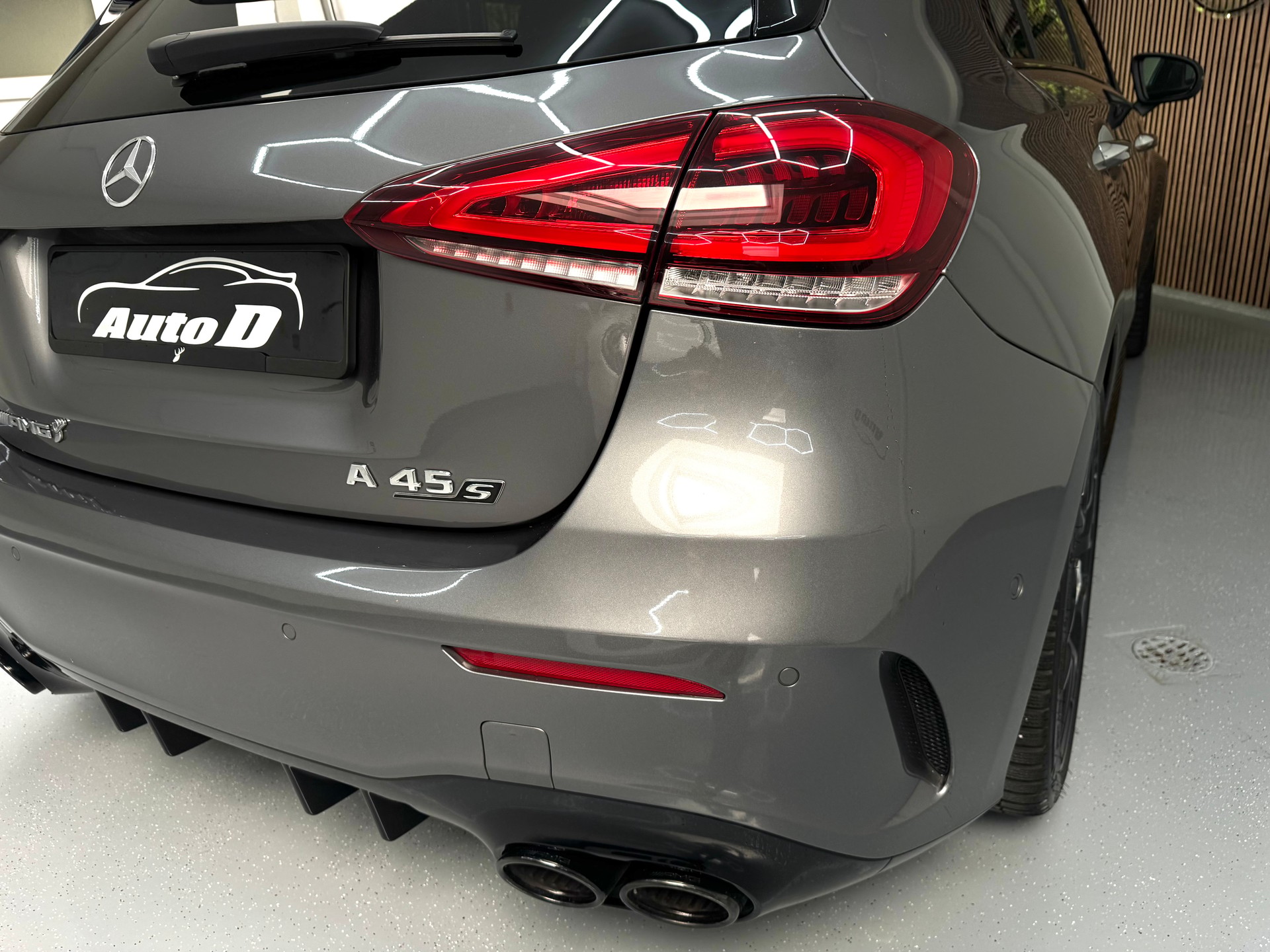 MERCEDES-BENZ A 45 S AMG 4Matic+ Speedshift-image-8
