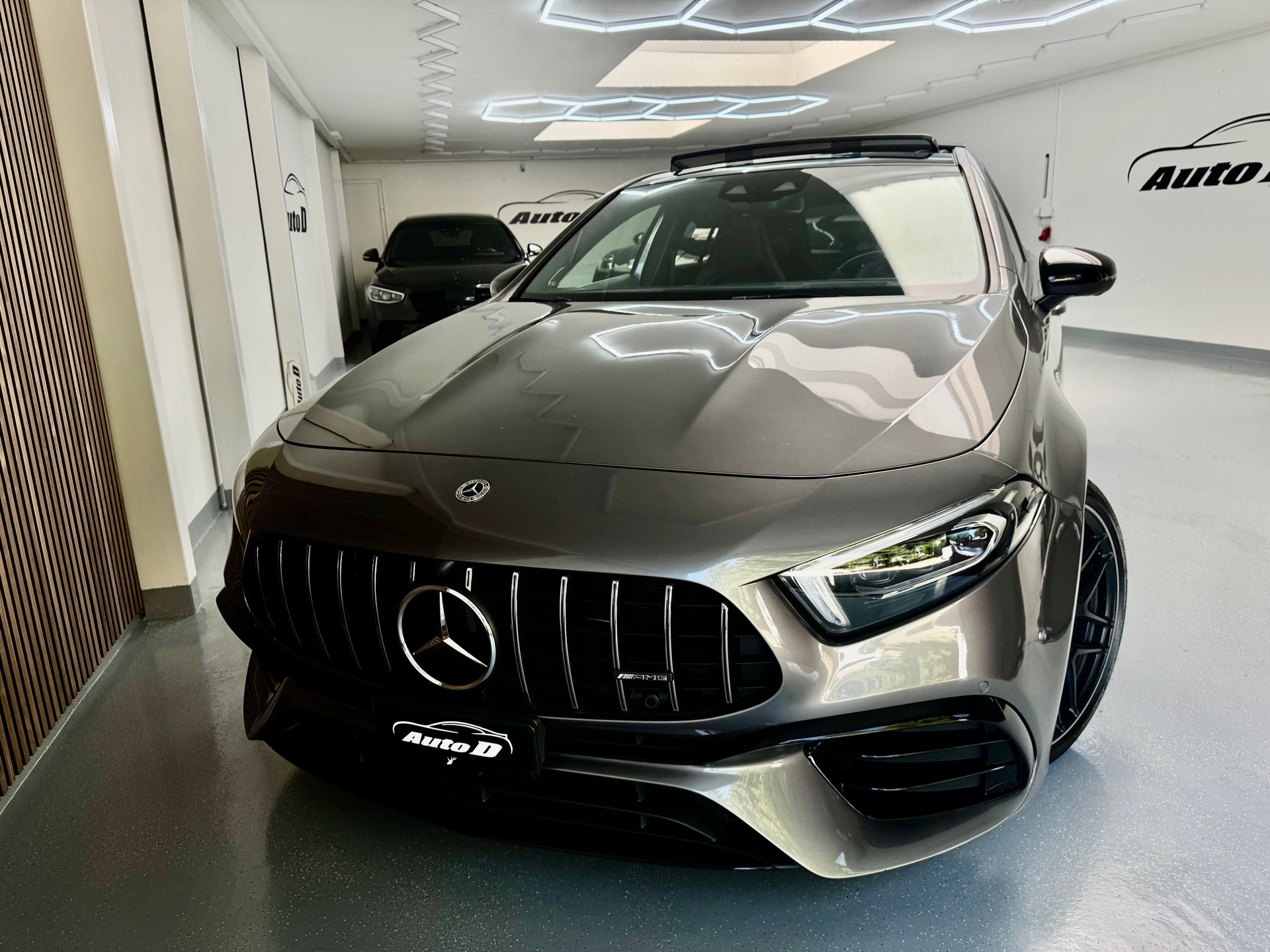 MERCEDES-BENZ A 45 S AMG 4Matic+ Speedshift-image-1