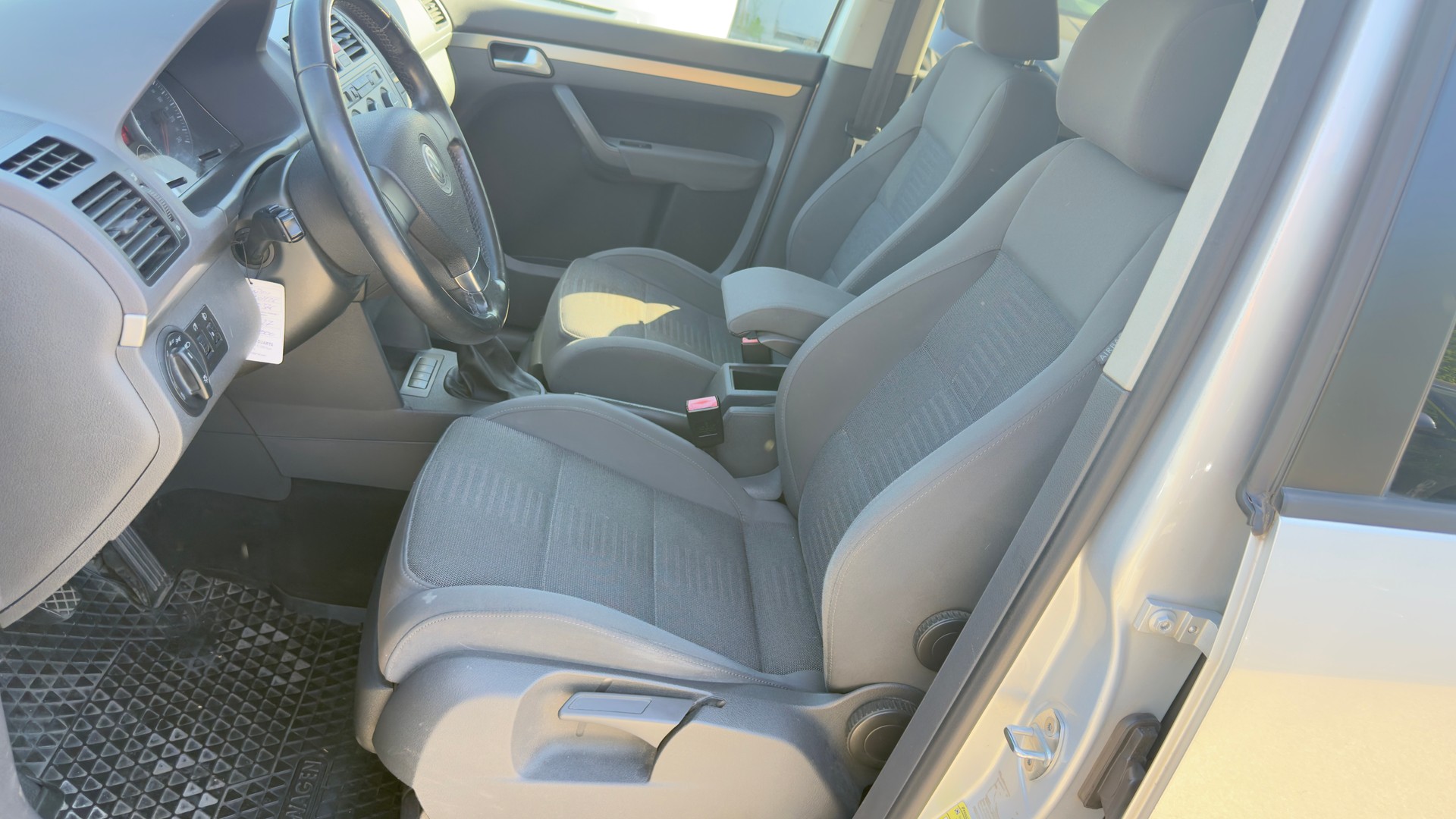 VW Touran 1.4 TSI Trendline-image-10