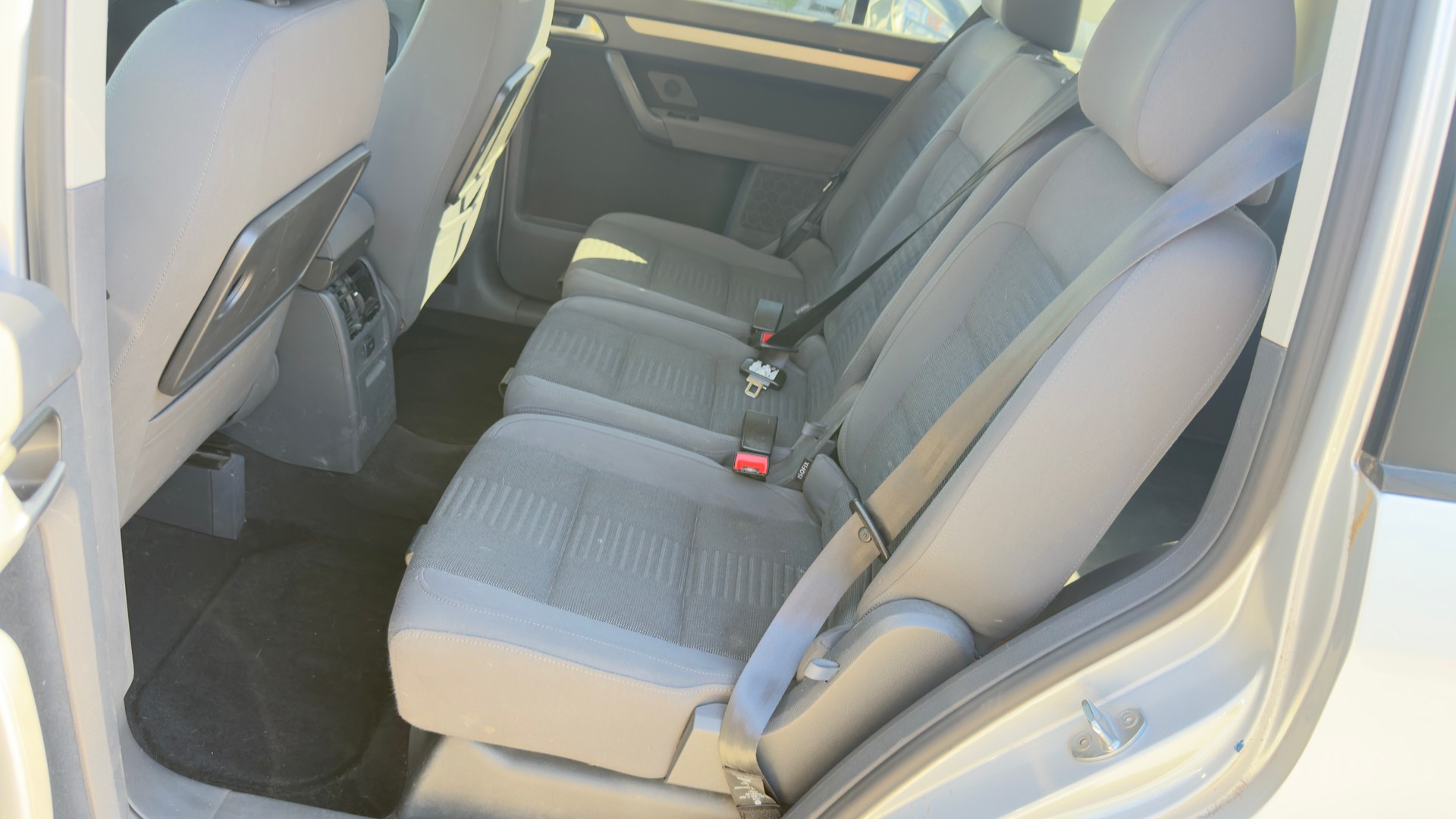 VW Touran 1.4 TSI Trendline-image-11