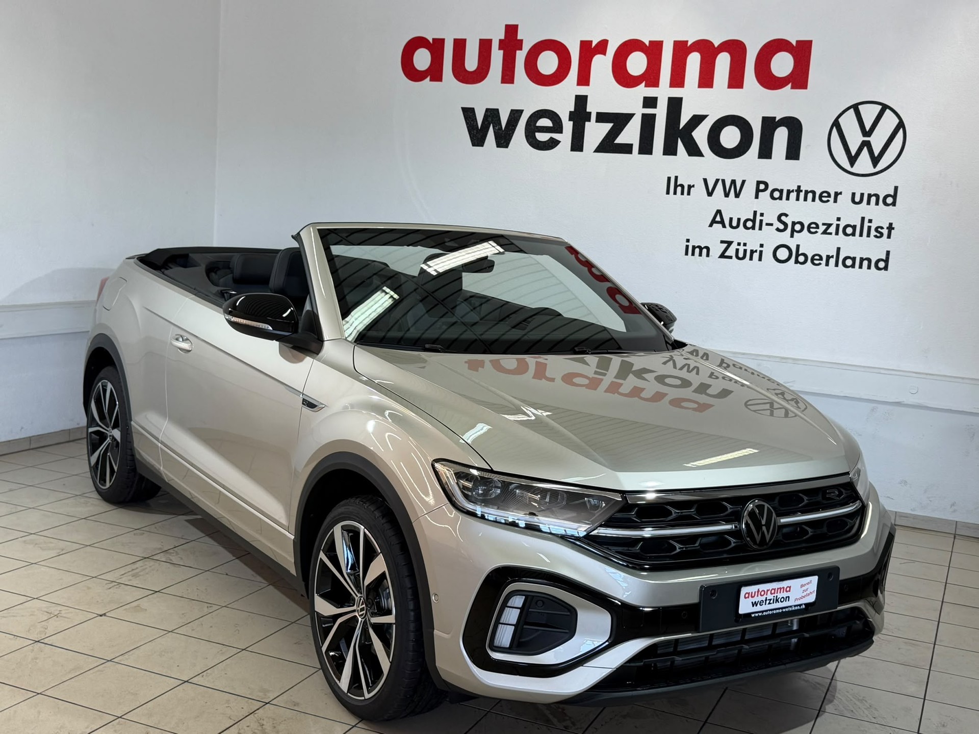 VW T-Roc Cabriolet 1.5 TSI EVO R-Line DSG-image-2
