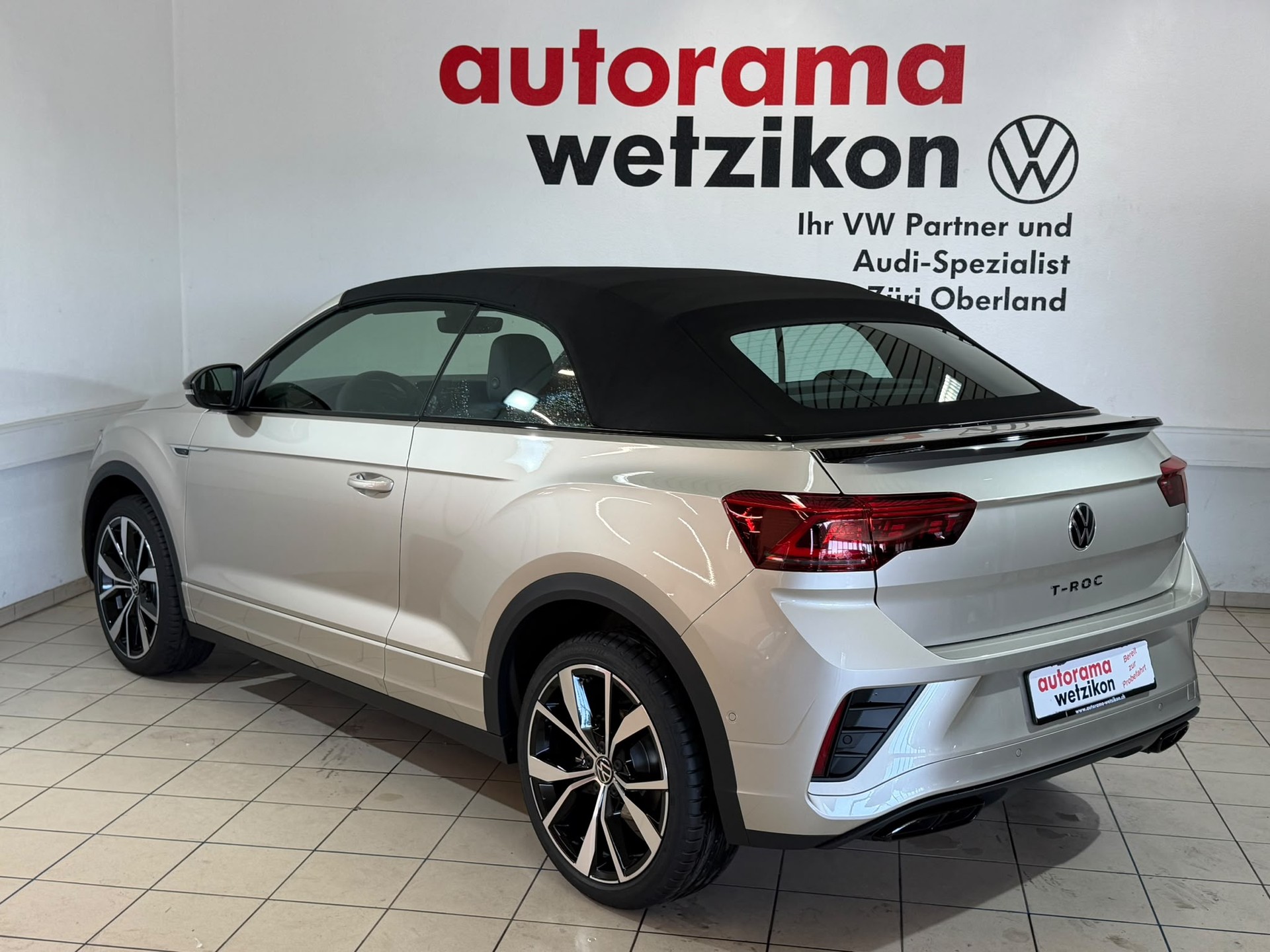VW T-Roc Cabriolet 1.5 TSI EVO R-Line DSG-image-5