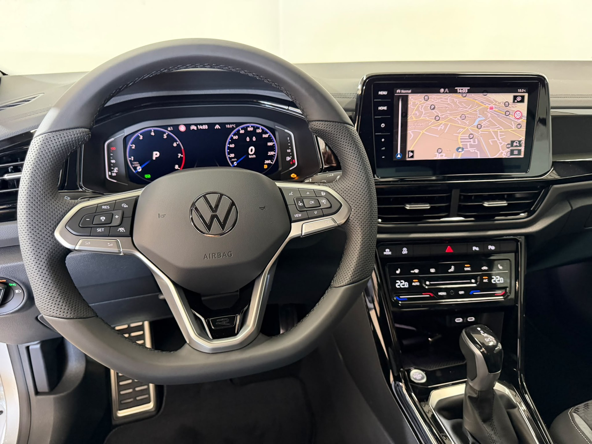 VW T-Roc Cabriolet 1.5 TSI EVO R-Line DSG-image-12