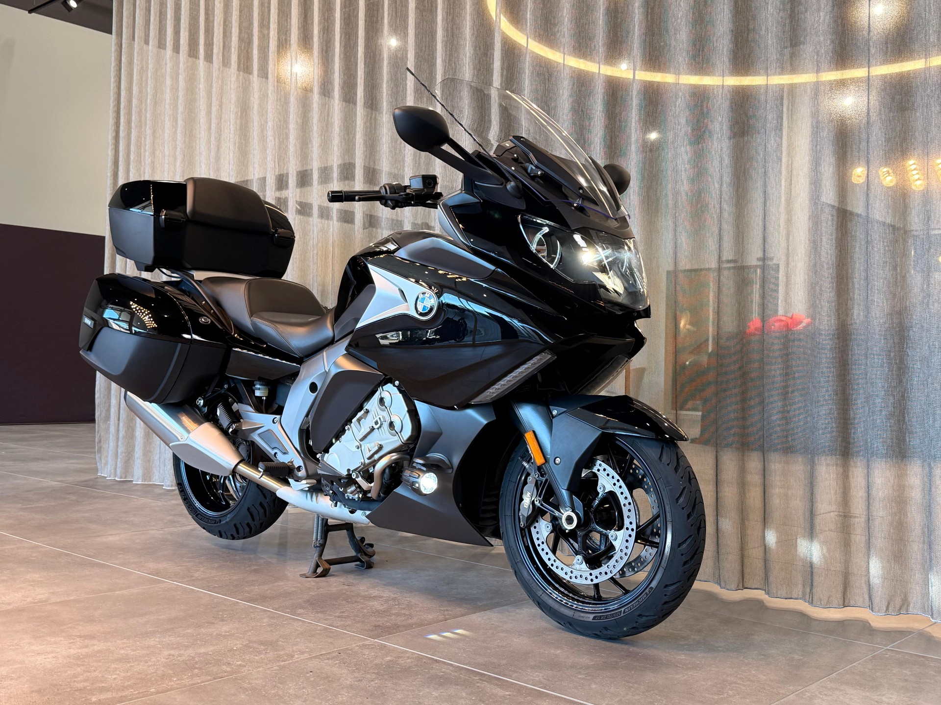BMW K 1600 GT-showroom-element-2
