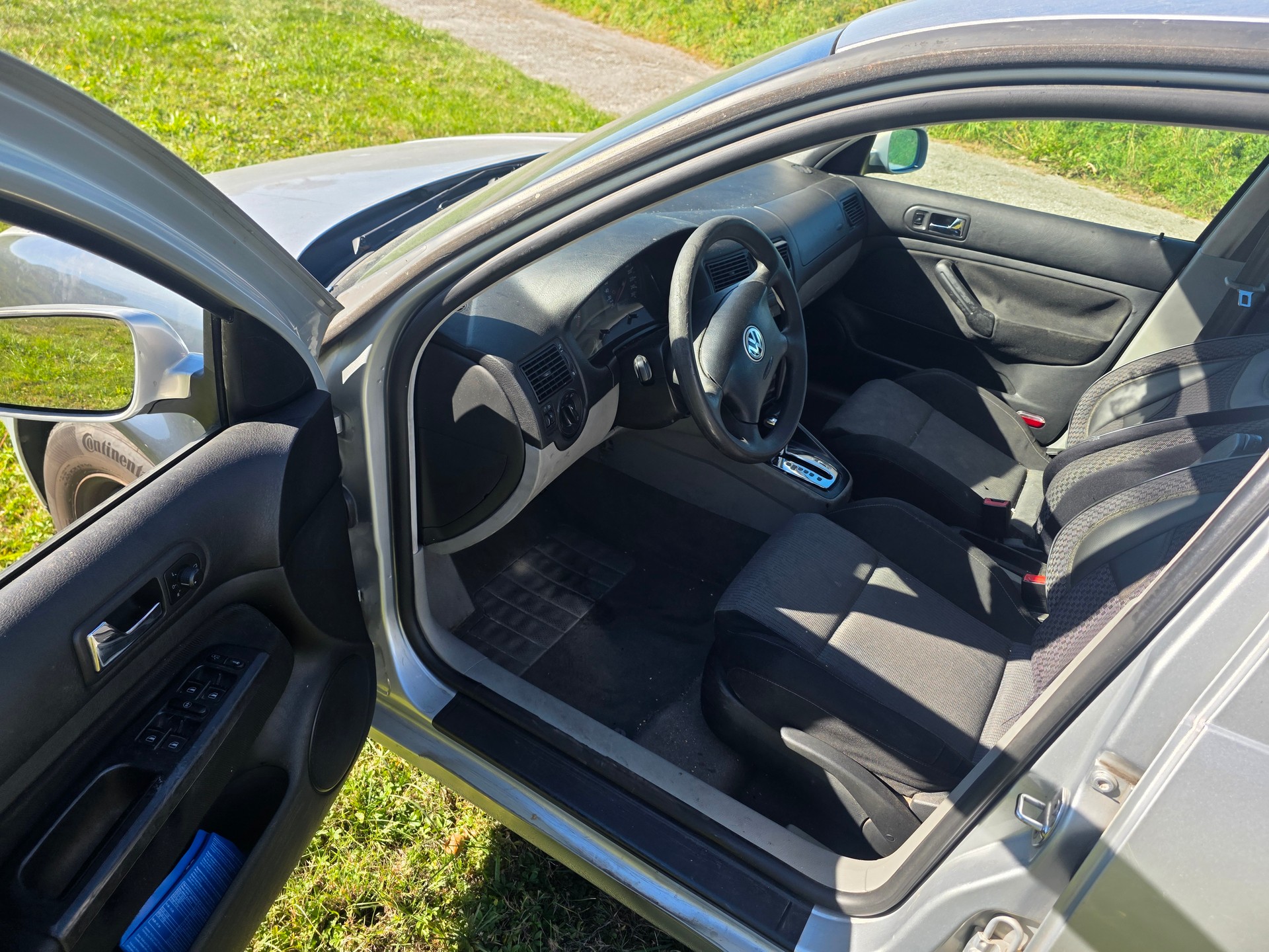 VW Golf 1.6 Comfortline Generation Automatic-image-8