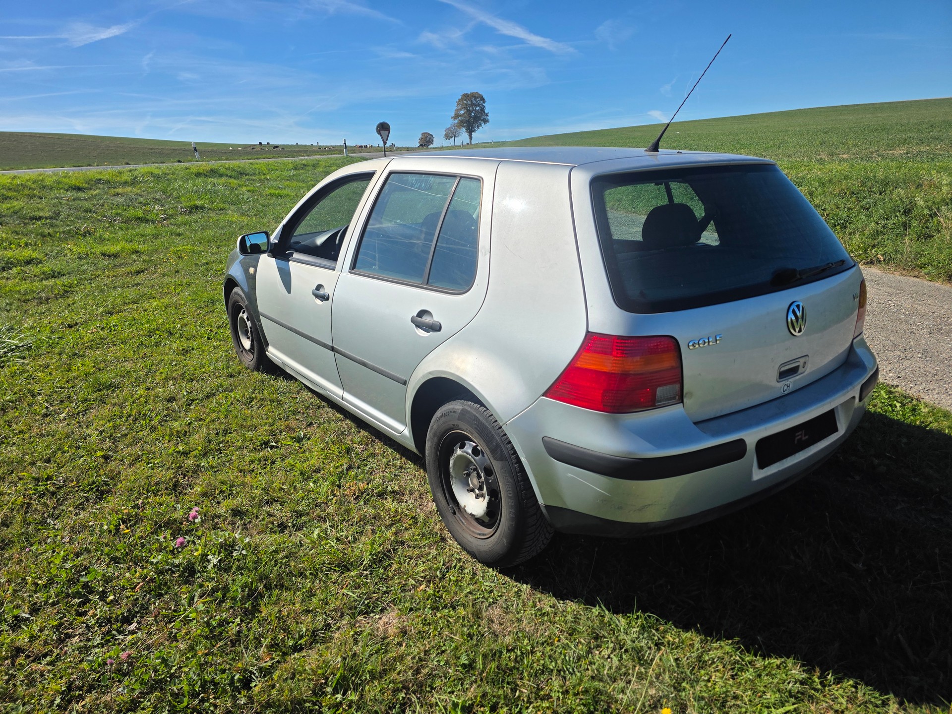 VW Golf 1.6 Comfortline Generation Automatic-image-3
