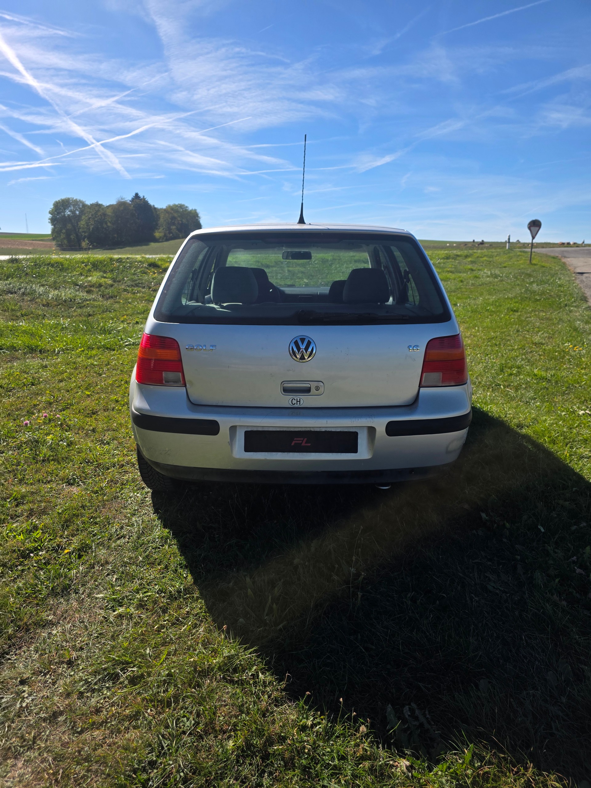 VW Golf 1.6 Comfortline Generation Automatic-image-1