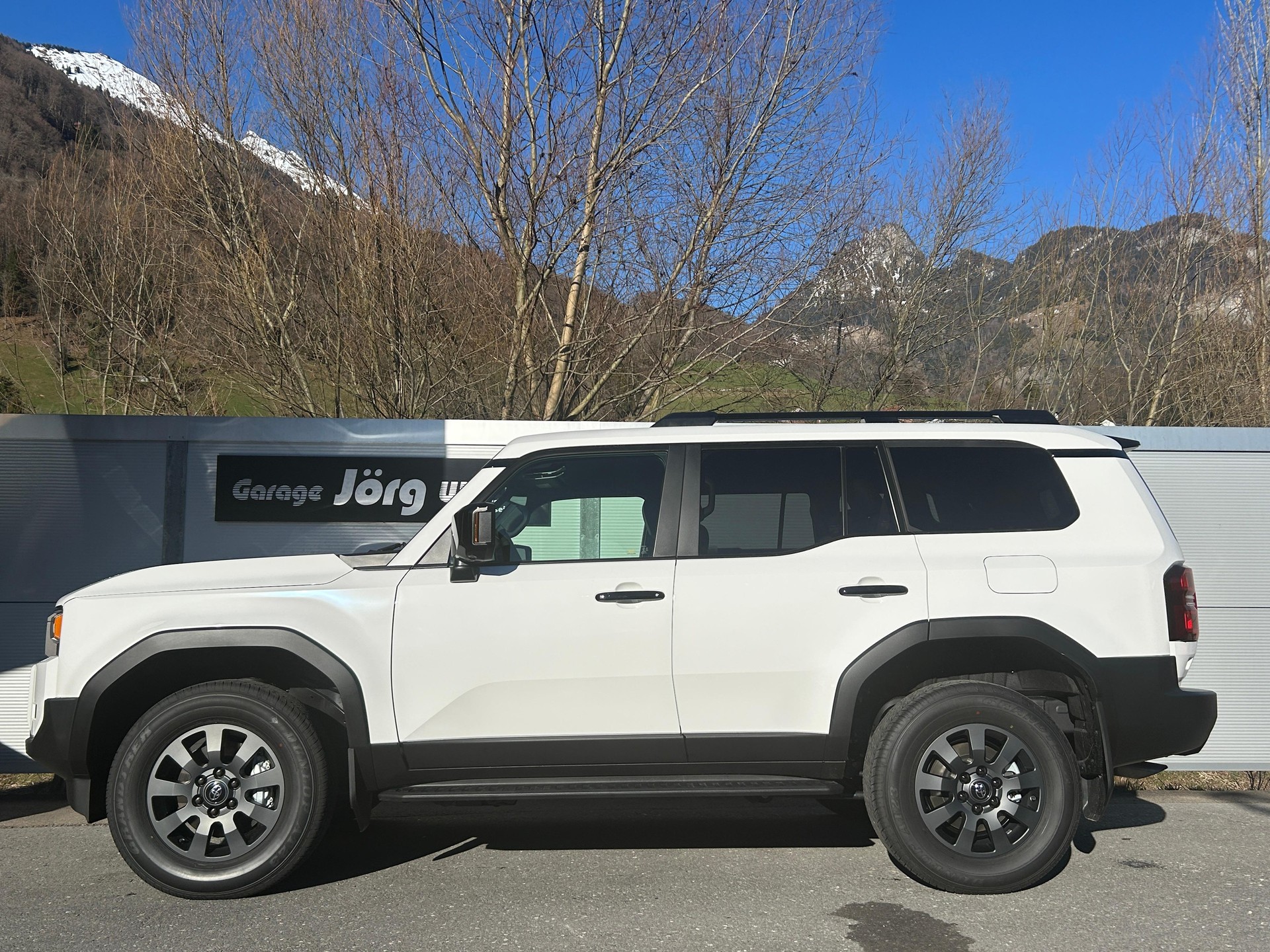 TOYOTA Land Cruiser 2.8 D 48V Style-image-2