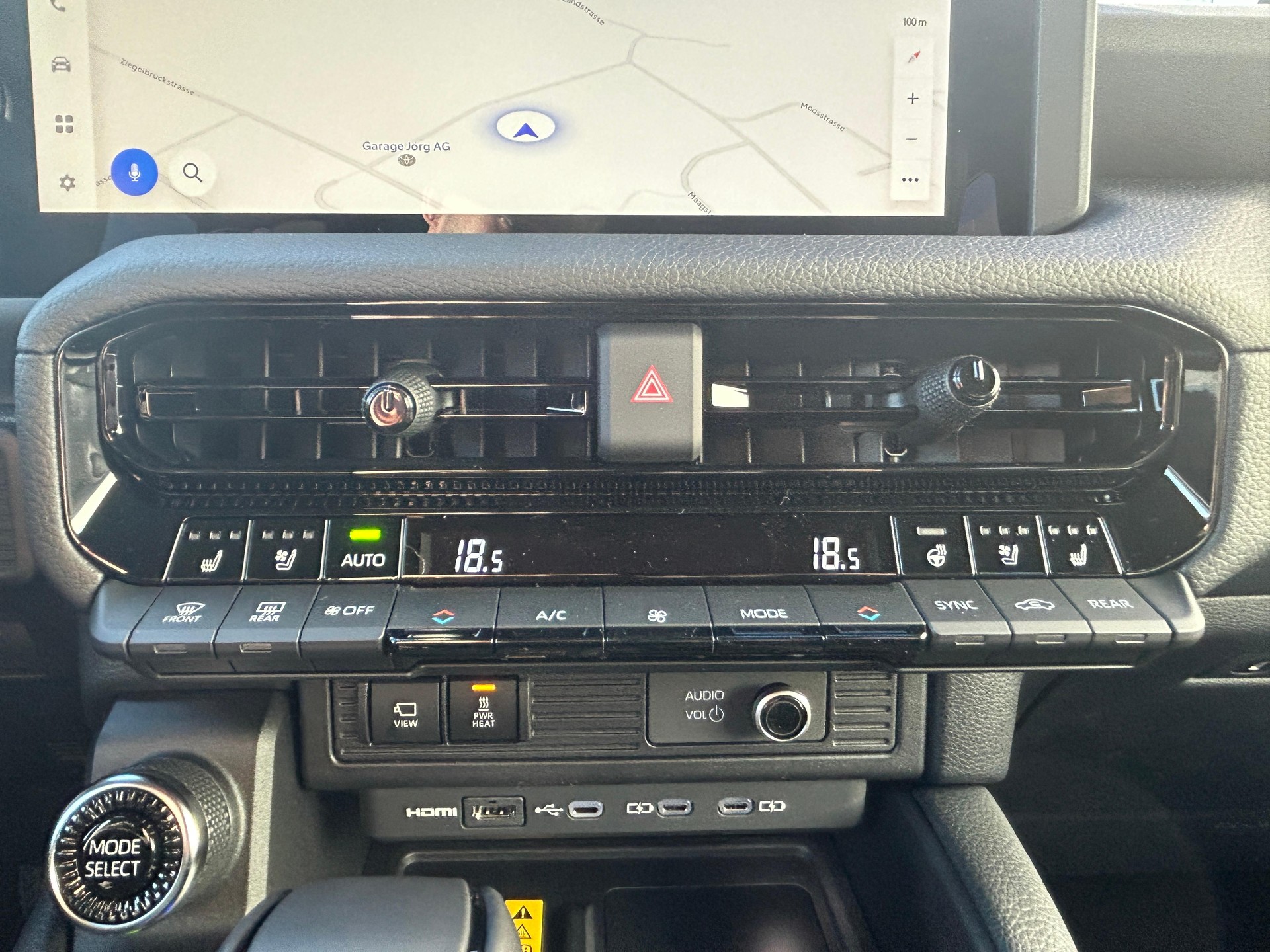 TOYOTA Land Cruiser 2.8 D 48V Style-image-10