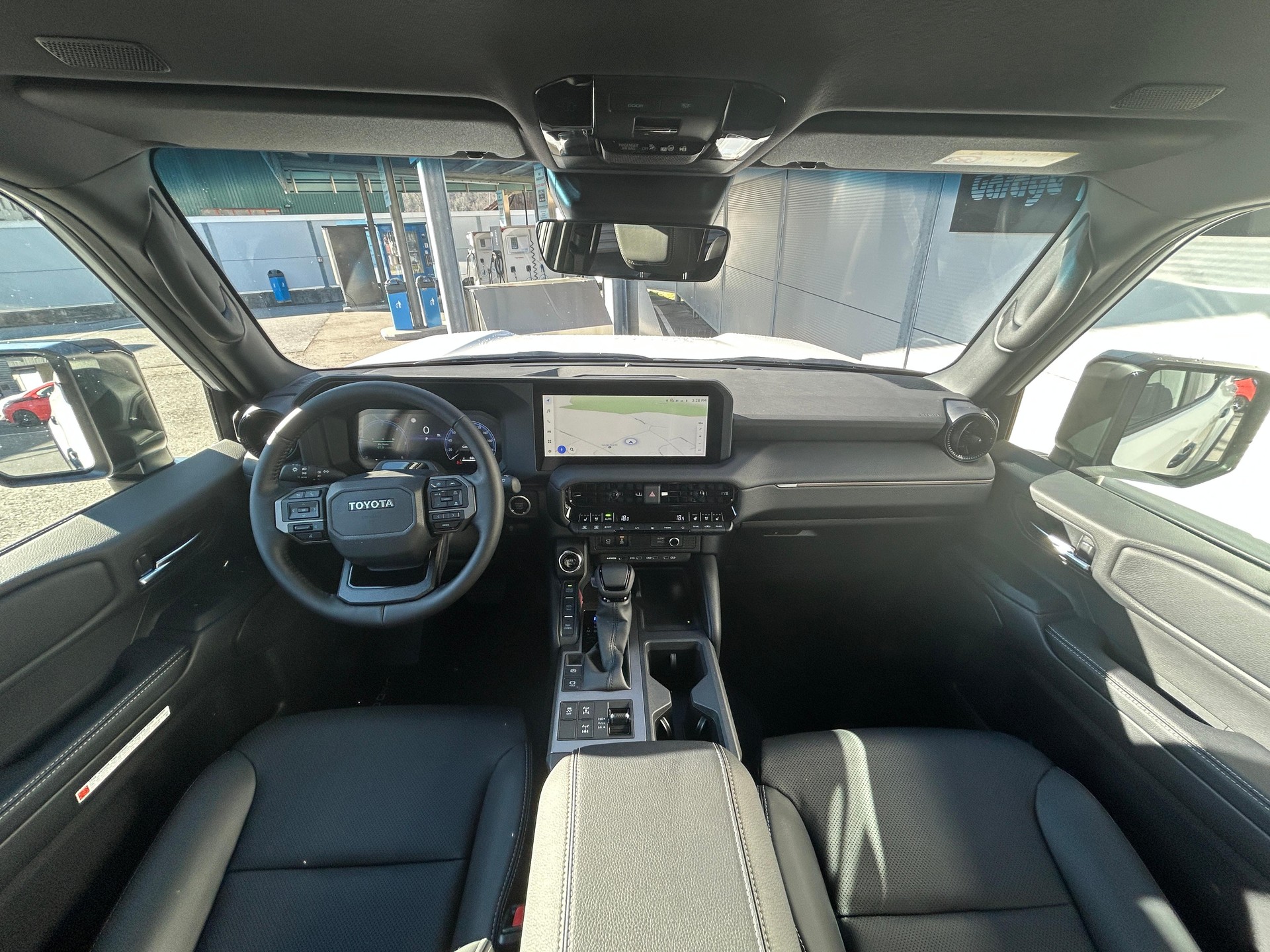 TOYOTA Land Cruiser 2.8 D 48V Style-image-6