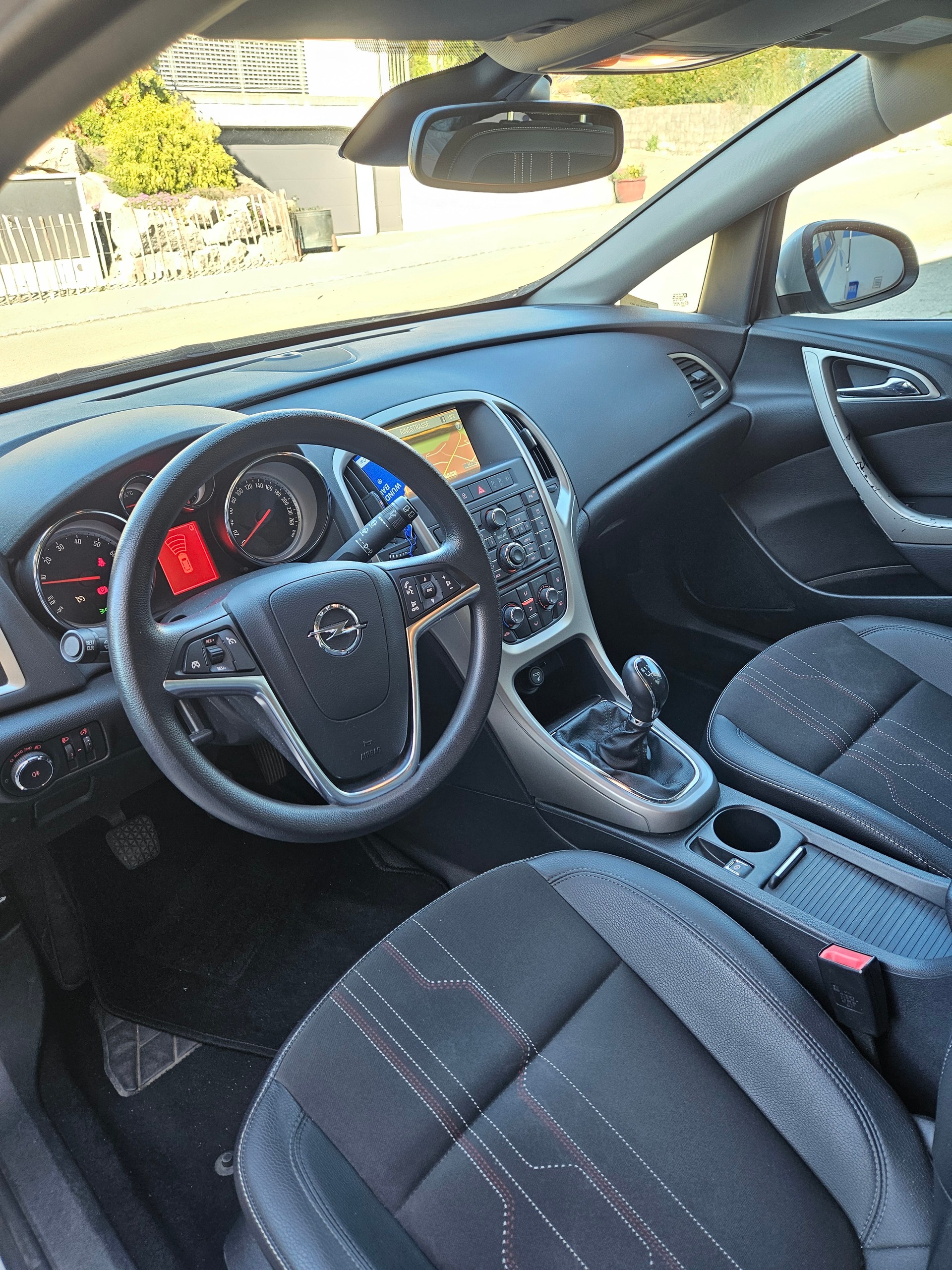 OPEL Astra ST 1.4i 16V Turbo Anniversary Ed.-image-3