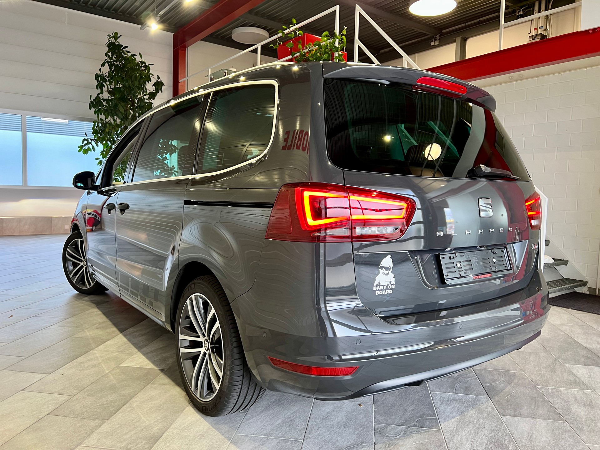 SEAT Alhambra 2.0 TDI FR Line 4Drive-image-4
