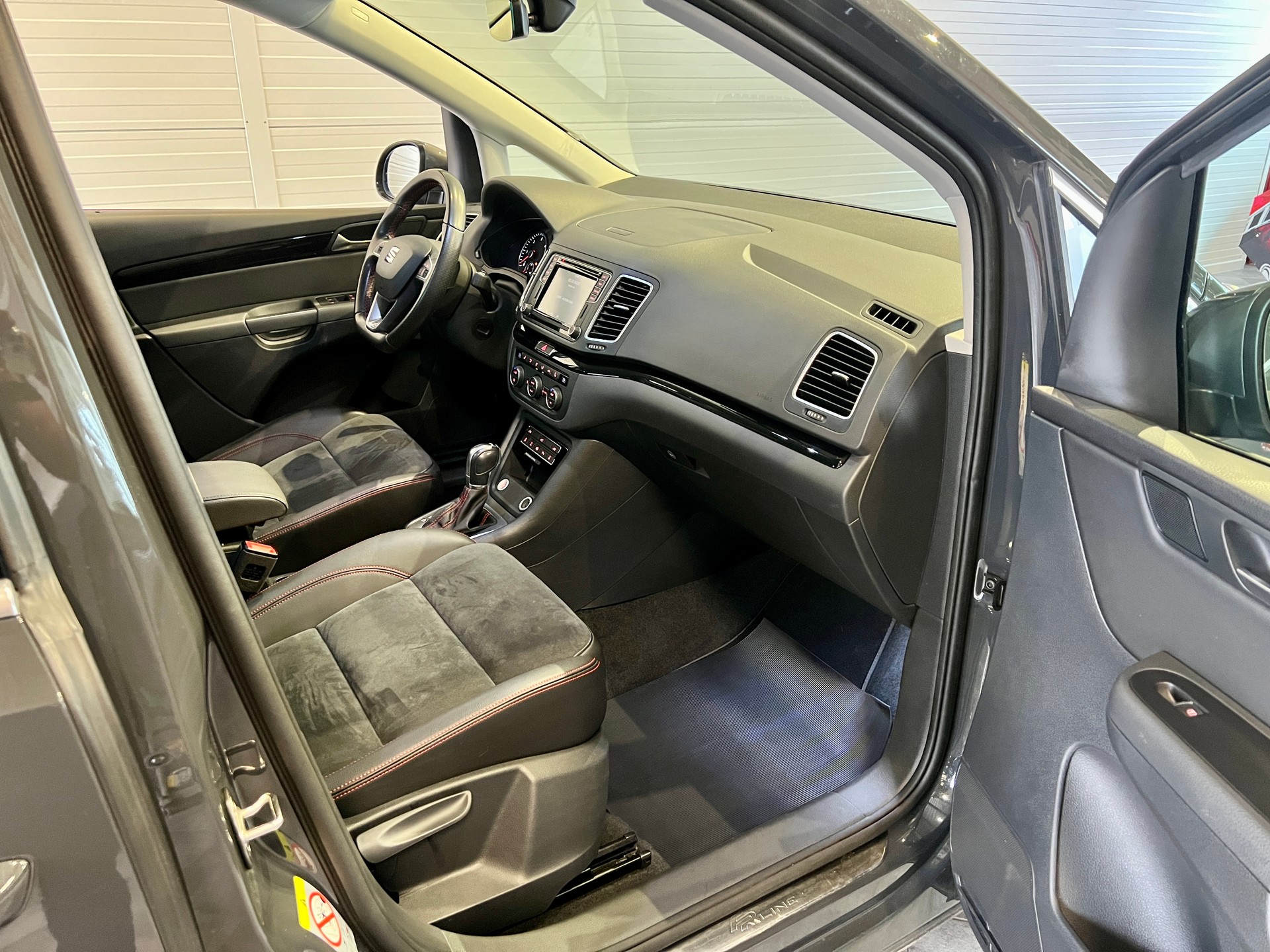 SEAT Alhambra 2.0 TDI FR Line 4Drive-image-22
