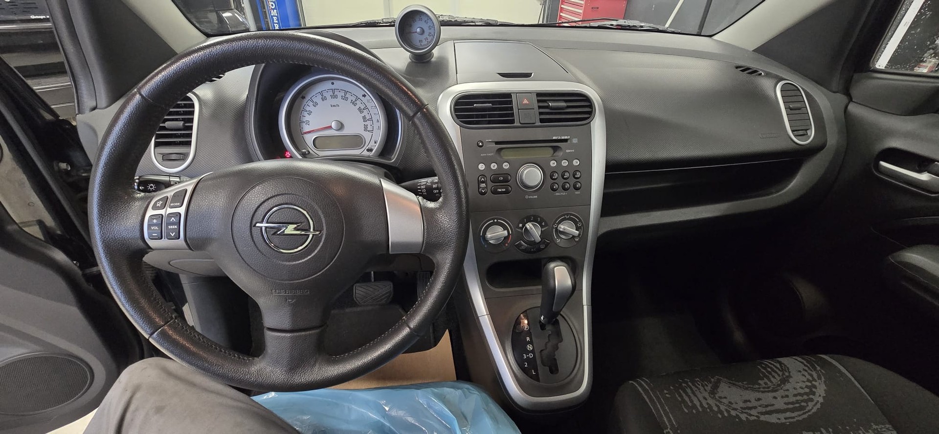 OPEL Agila 1.2 Enjoy Automatic-image-10