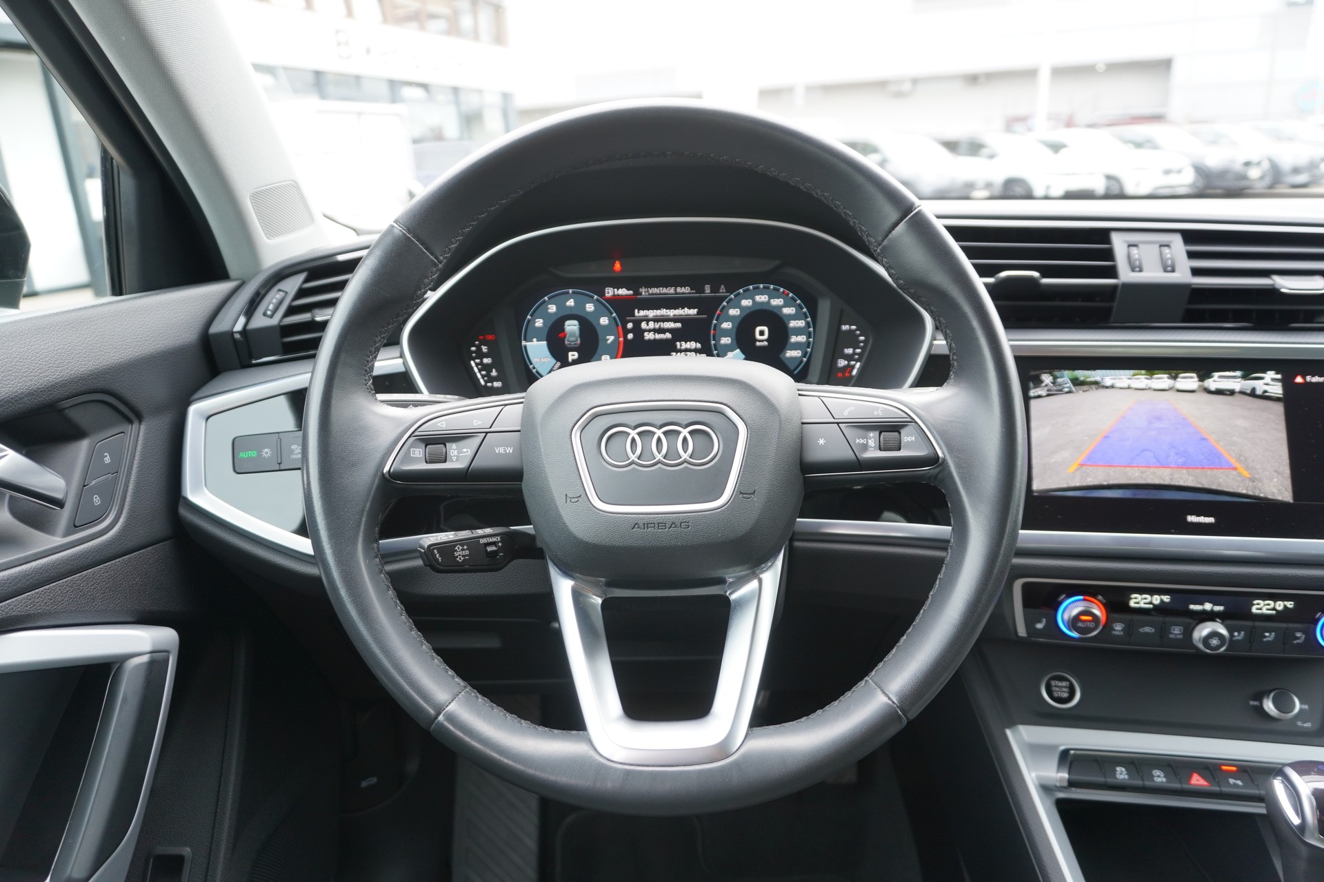 AUDI Q3 35 TFSI Attraction S-tronic-image-16