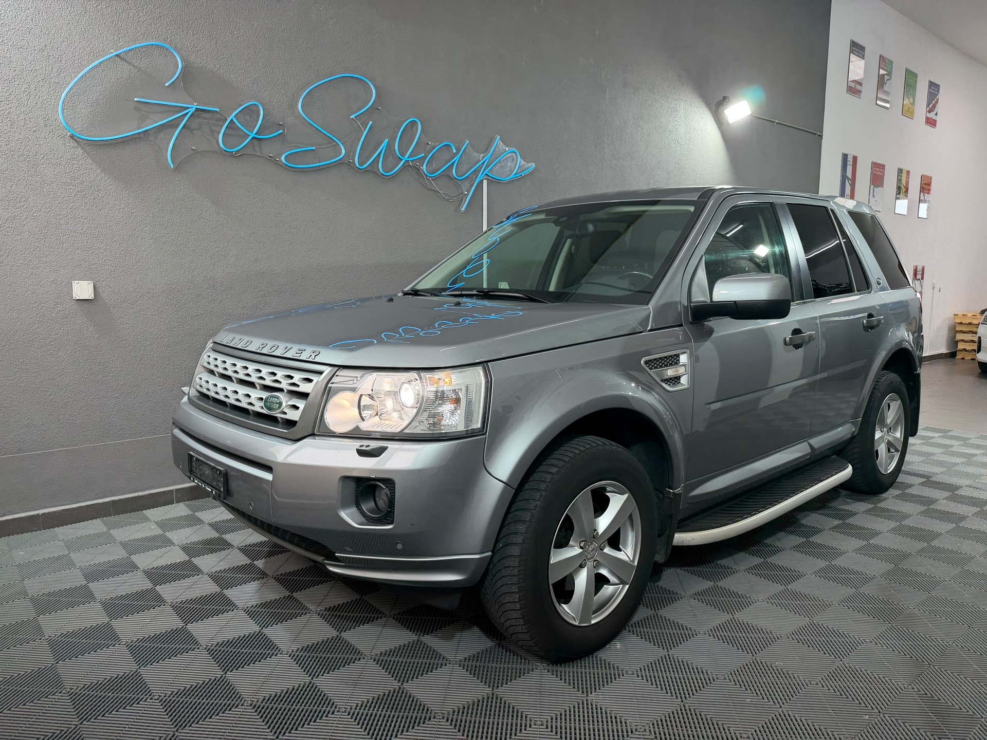 LAND ROVER Freelander 2.2 SD4 HSE Automatic-image-0