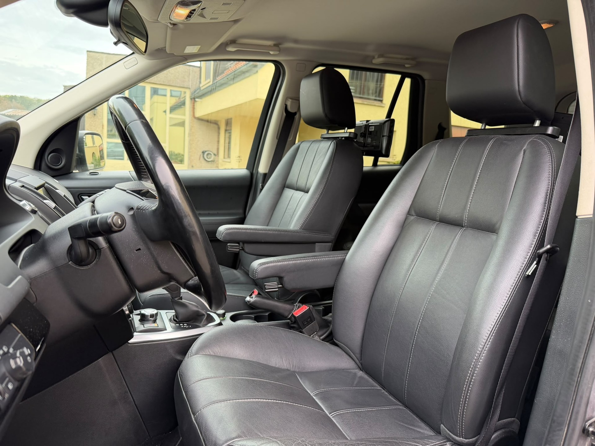 LAND ROVER Freelander 2.2 SD4 HSE Automatic-image-5