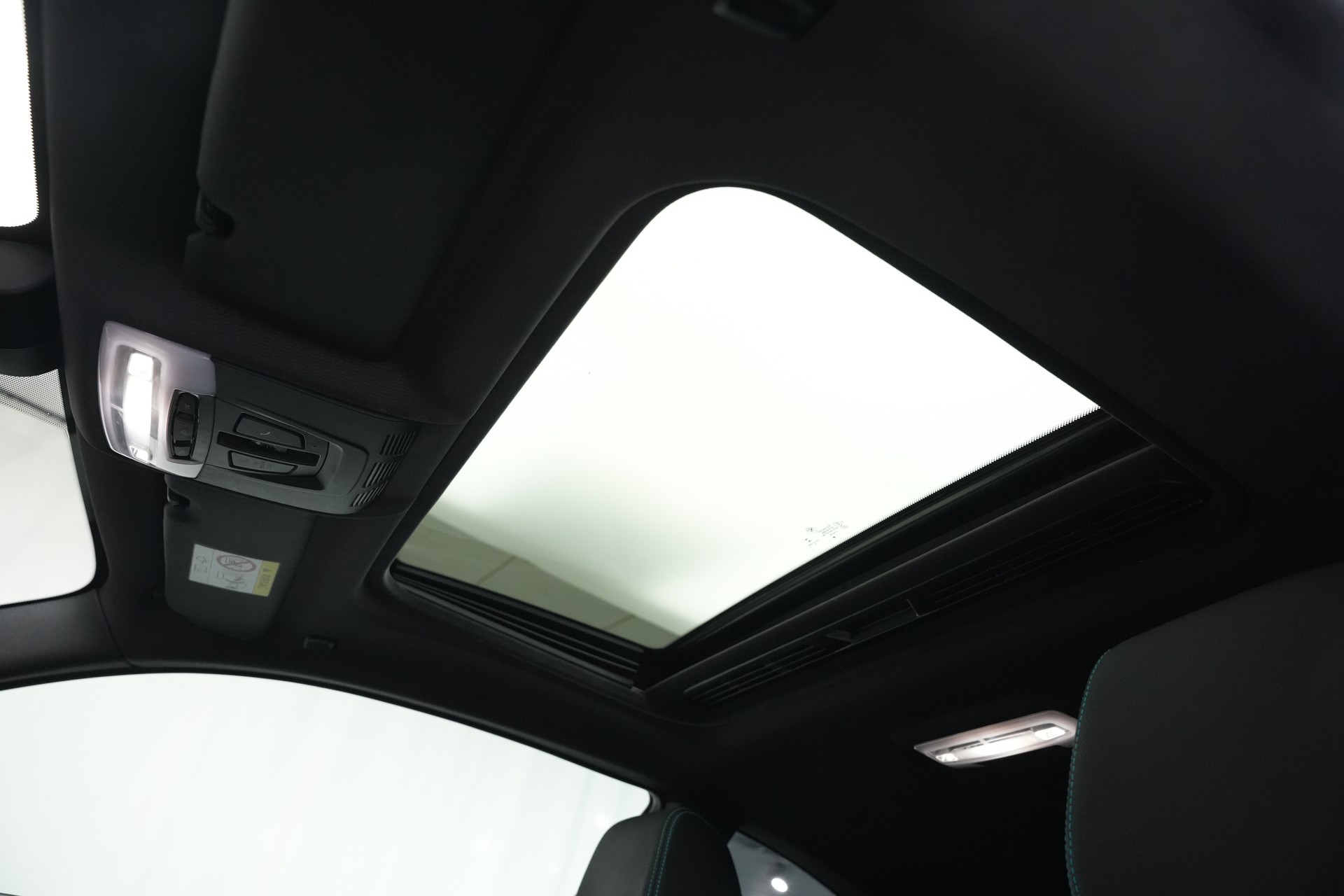BMW M2 Competition Drivelogic *CH-Fahrzeug* *Carbon* *Harman/Kardon*-image-15