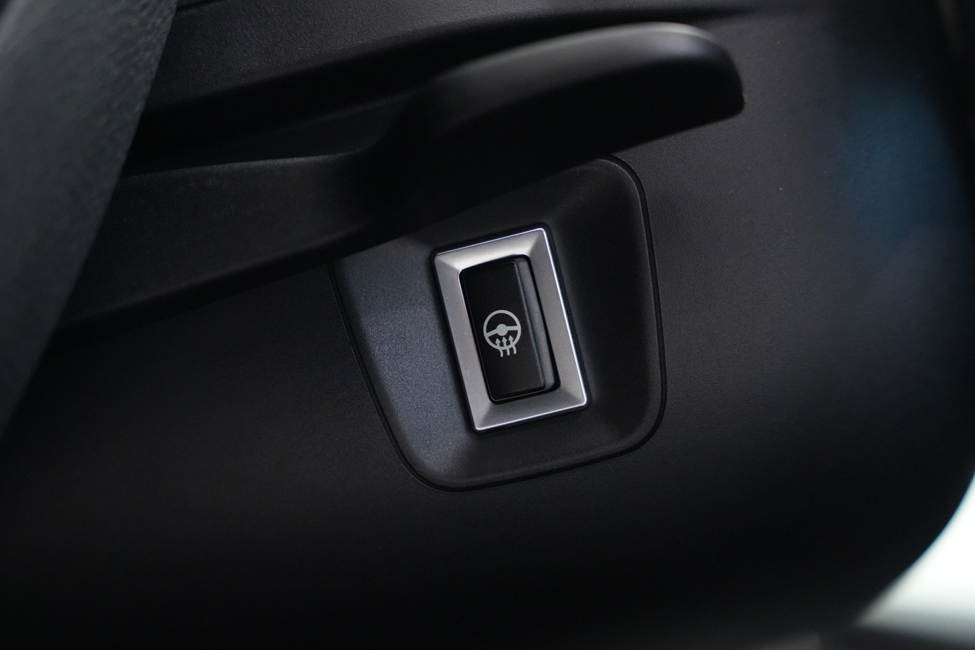 BMW M2 Competition Drivelogic *CH-Fahrzeug* *Carbon* *Harman/Kardon*-image-22