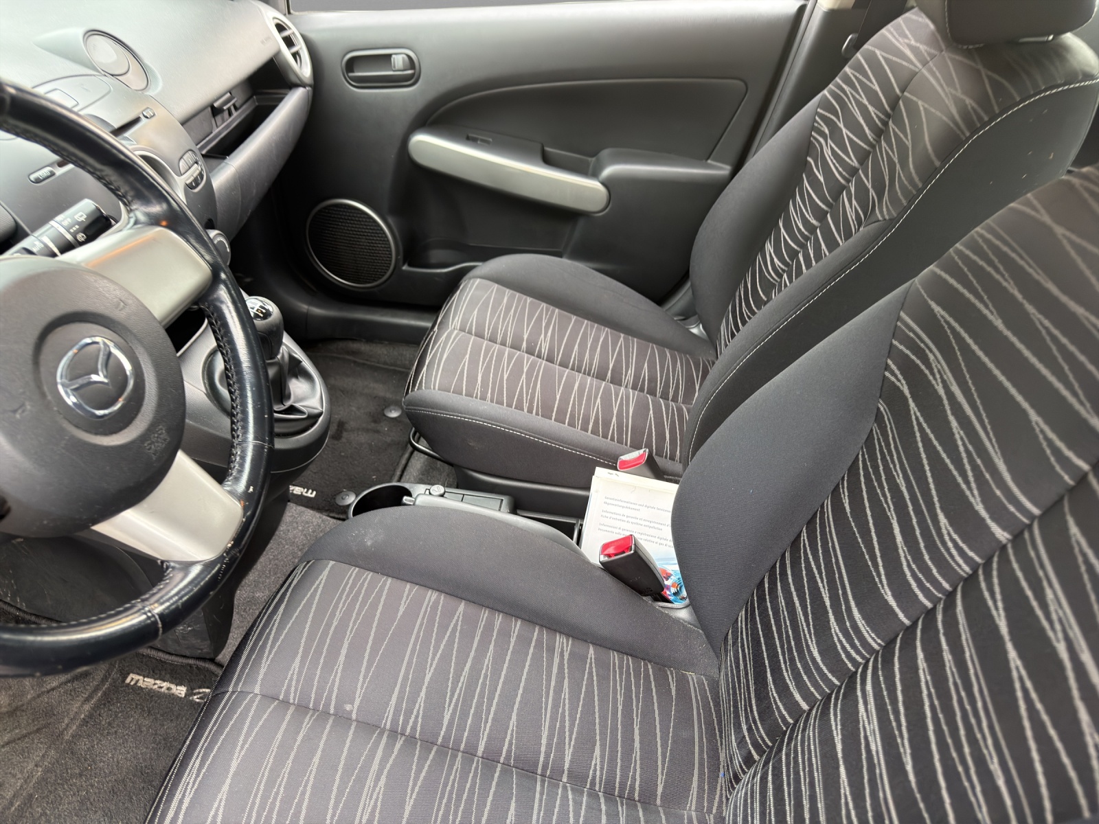 MAZDA 2 1.3i 16V Exclusive-image-6