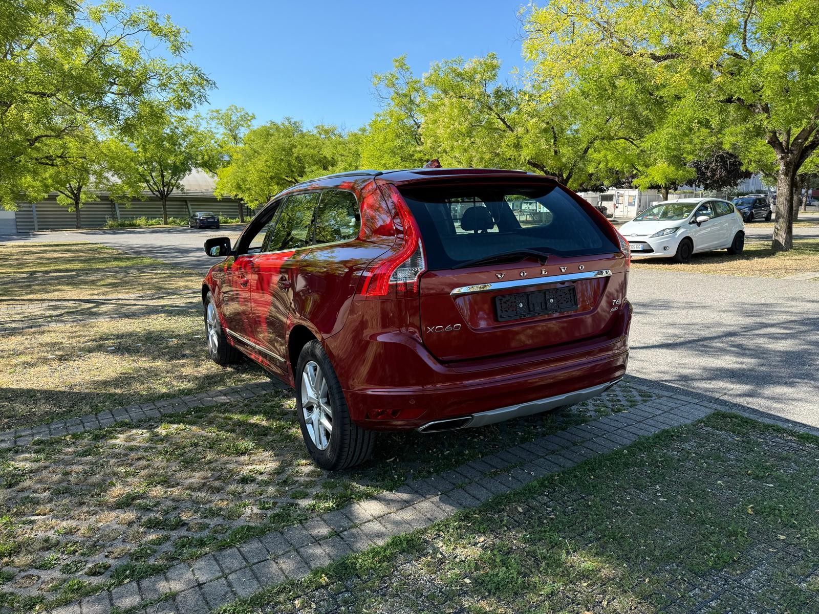 VOLVO XC60 T6 AWD Summum Geartronic-image-5