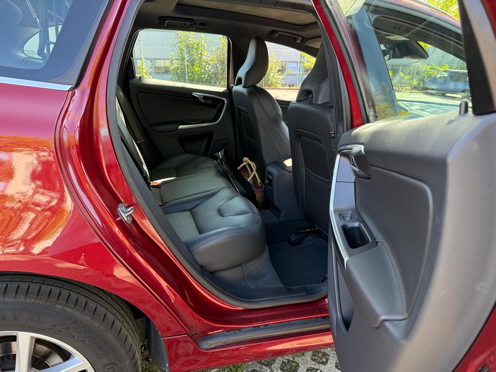 VOLVO XC60 T6 AWD Summum Geartronic-image-13